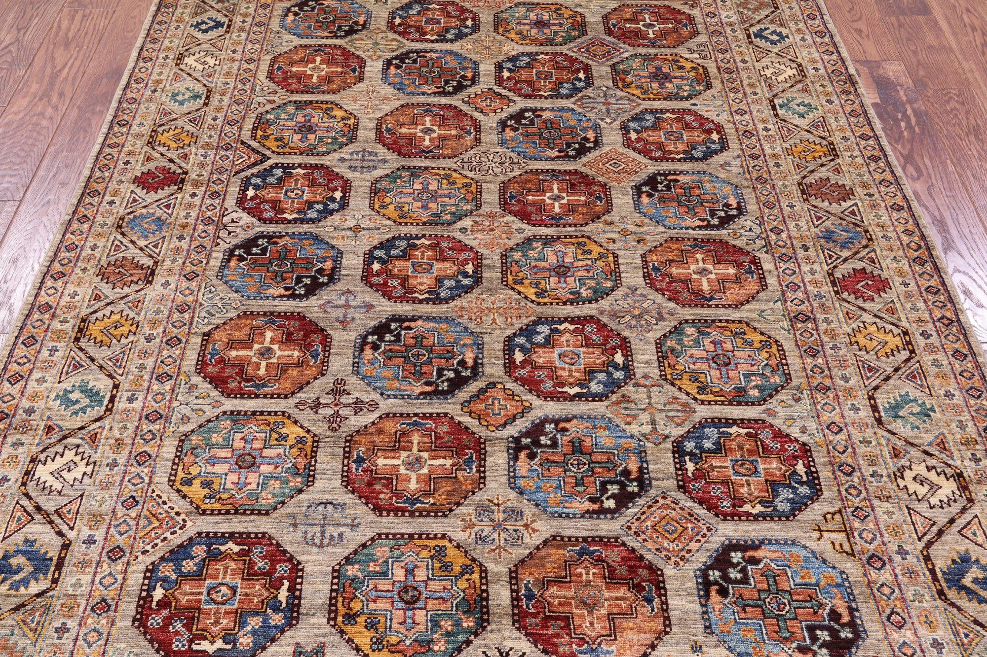 Turkmen Ersari Hand Knotted Wool Rug - 5' 7" X 7' 10" - Golden Nile