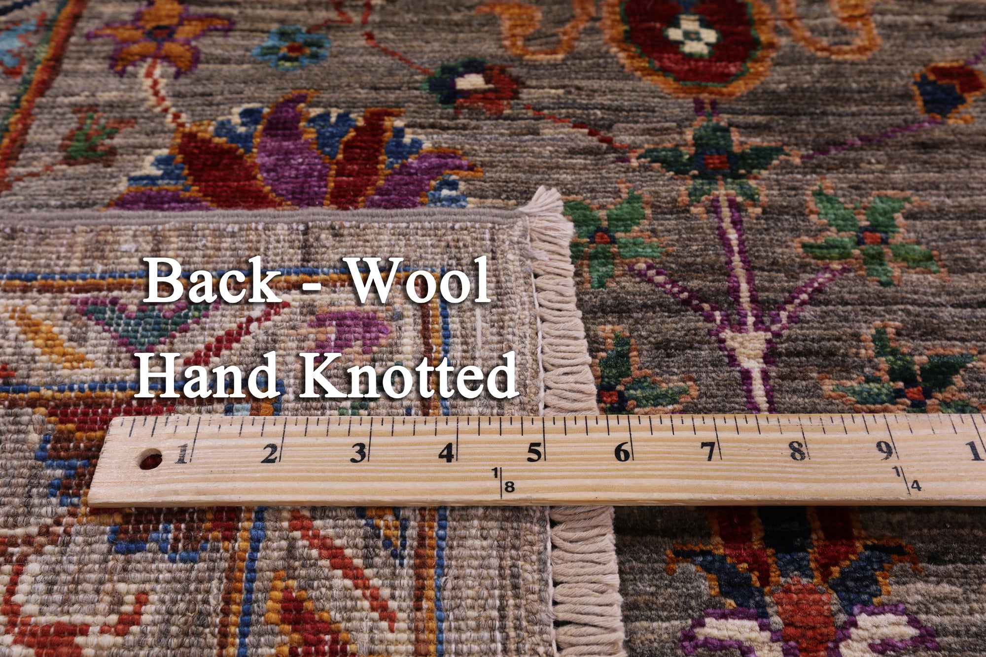 Peshawar Hand Knotted Wool Rug - 5' 6" X 8' 1" - Golden Nile