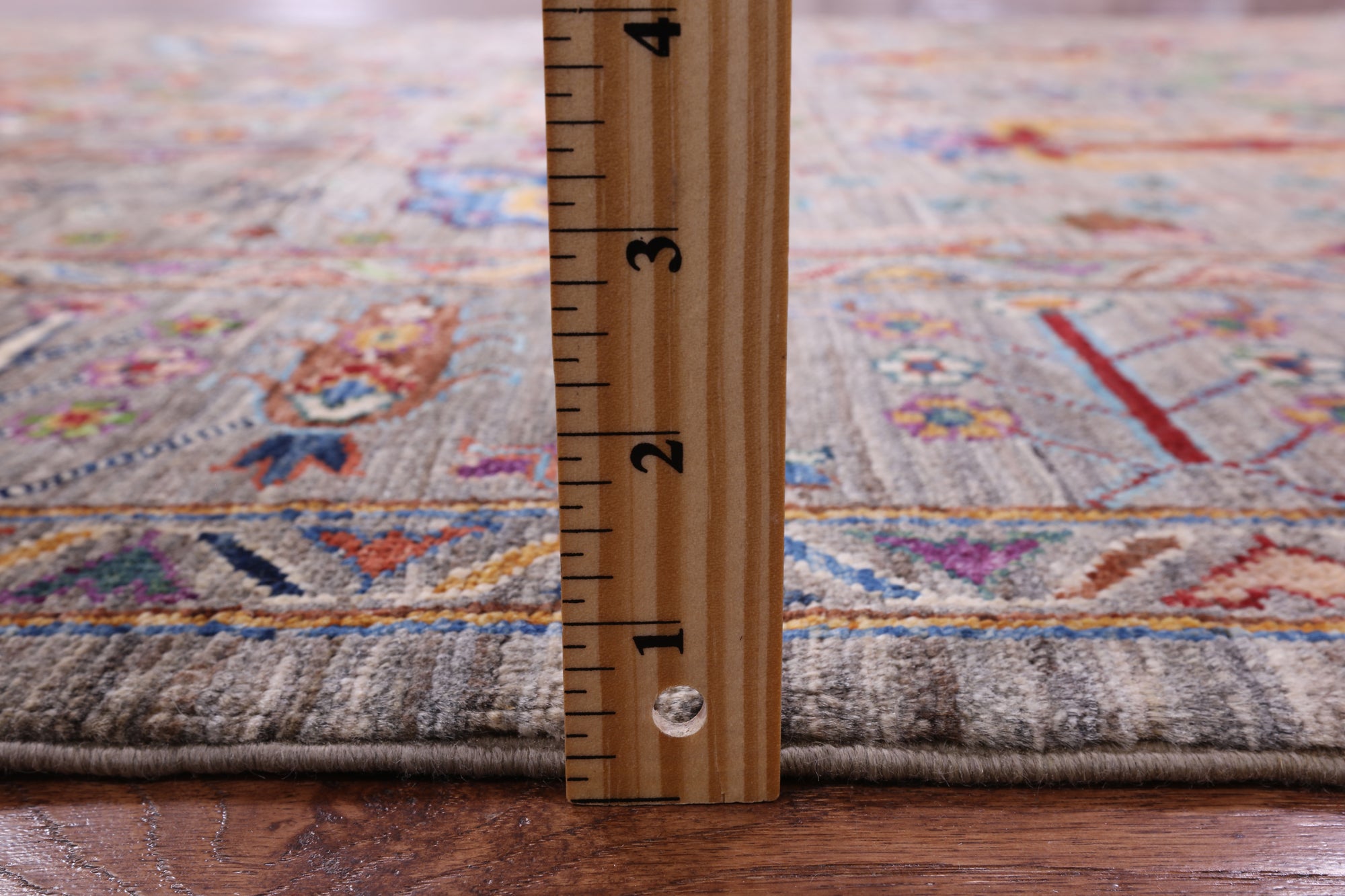 Peshawar Hand Knotted Wool Rug - 5' 6" X 8' 1" - Golden Nile