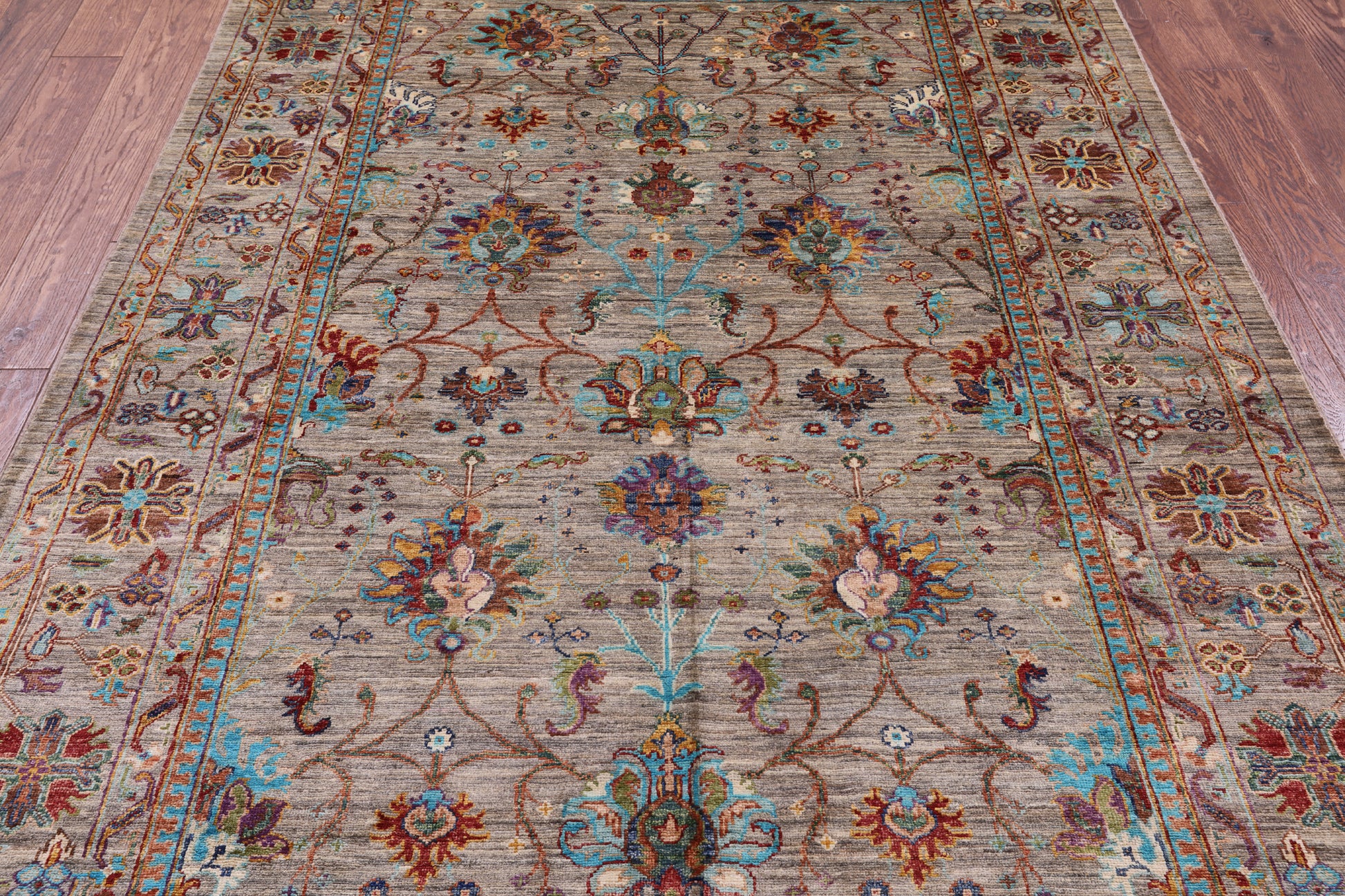 Peshawar Hand Knotted Wool Rug - 5' 7" X 8' 3" - Golden Nile