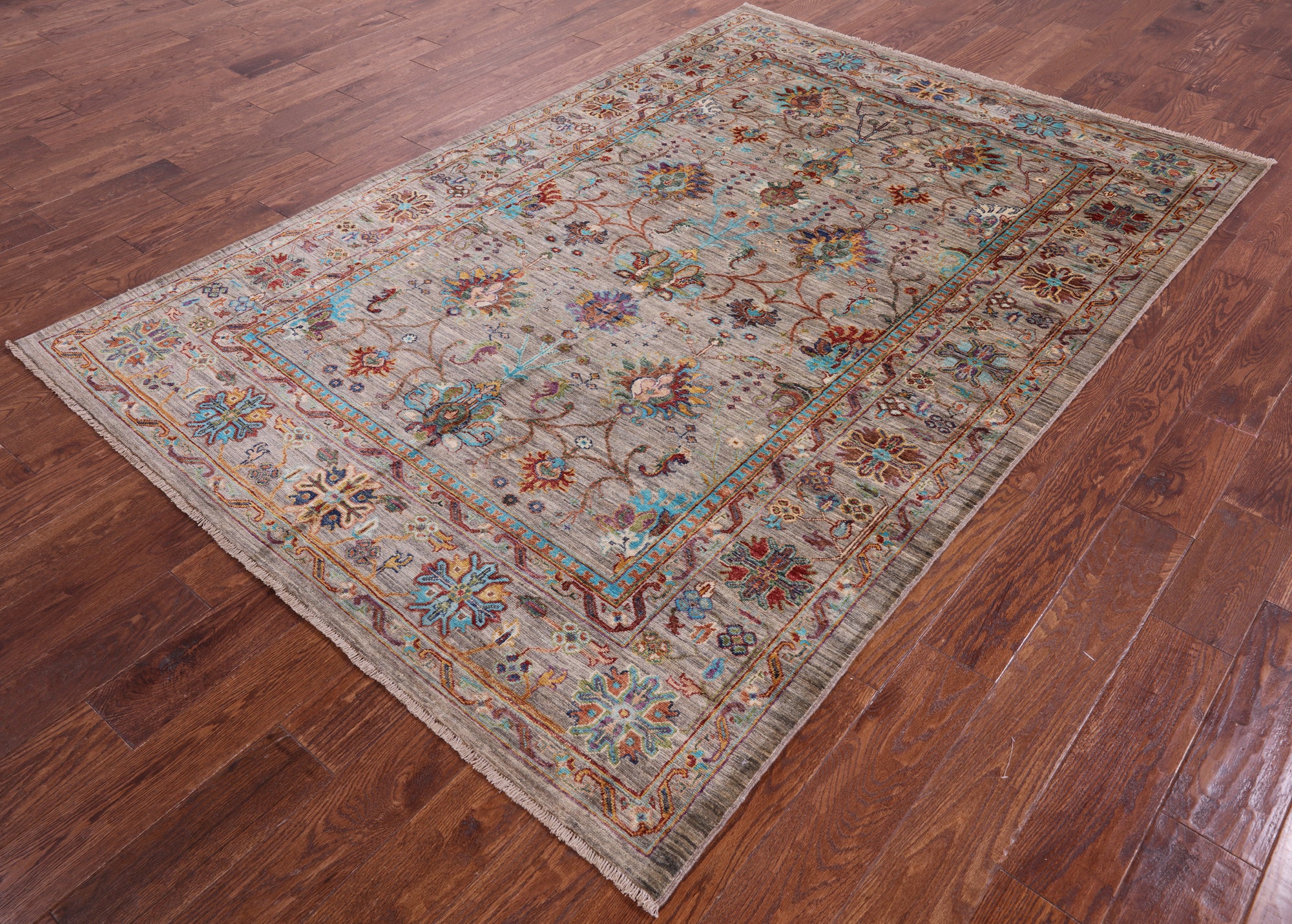 Peshawar Hand Knotted Wool Rug - 5' 7" X 8' 3" - Golden Nile