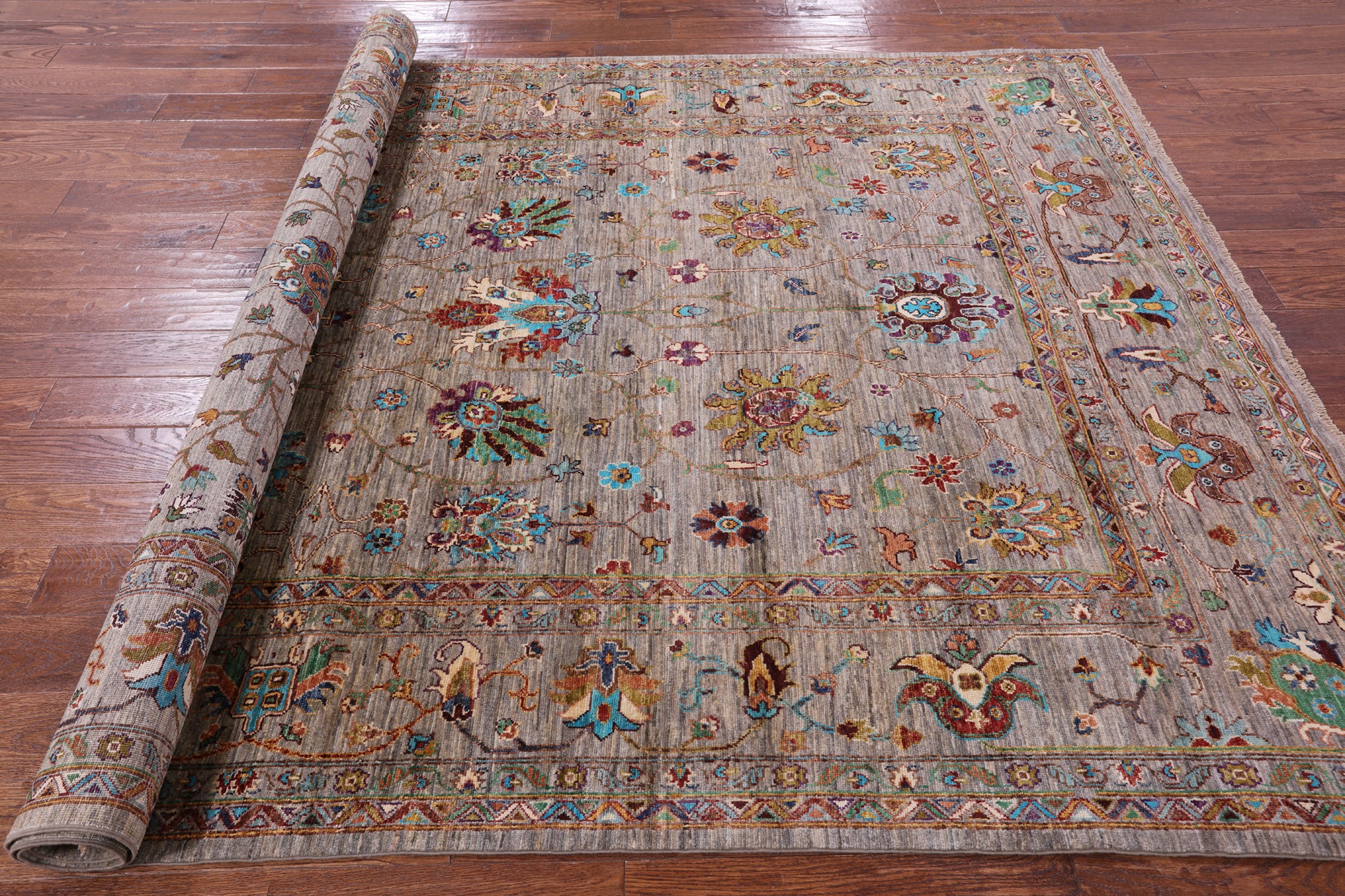 Peshawar Hand Knotted Wool Rug - 6' 9" X 10' 1" - Golden Nile
