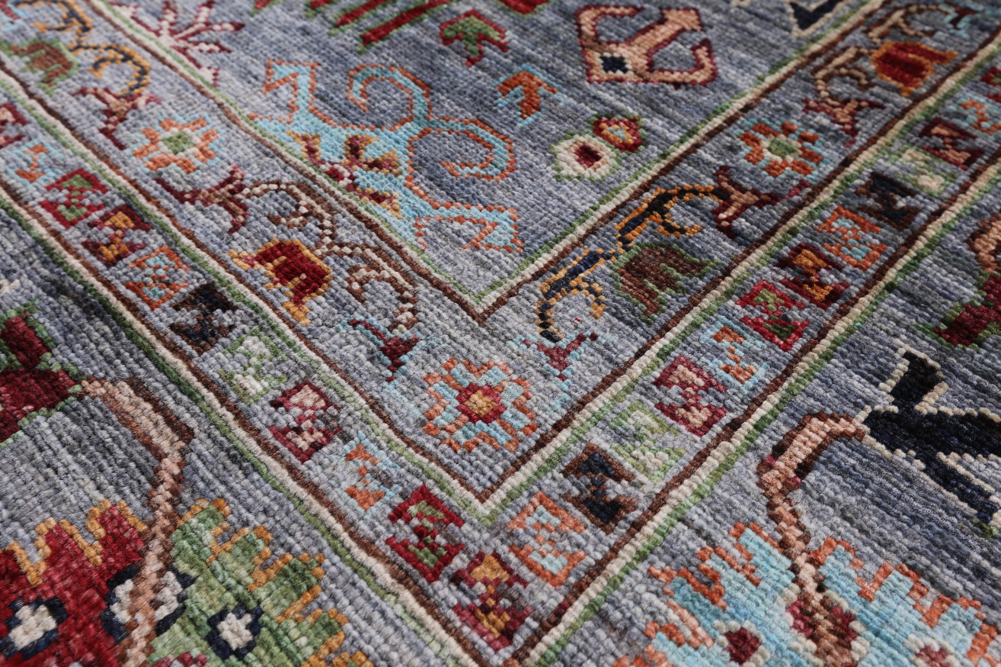 Turkmen Ersari Hand Knotted Wool Rug - 6' 9" X 9' 9" - Golden Nile