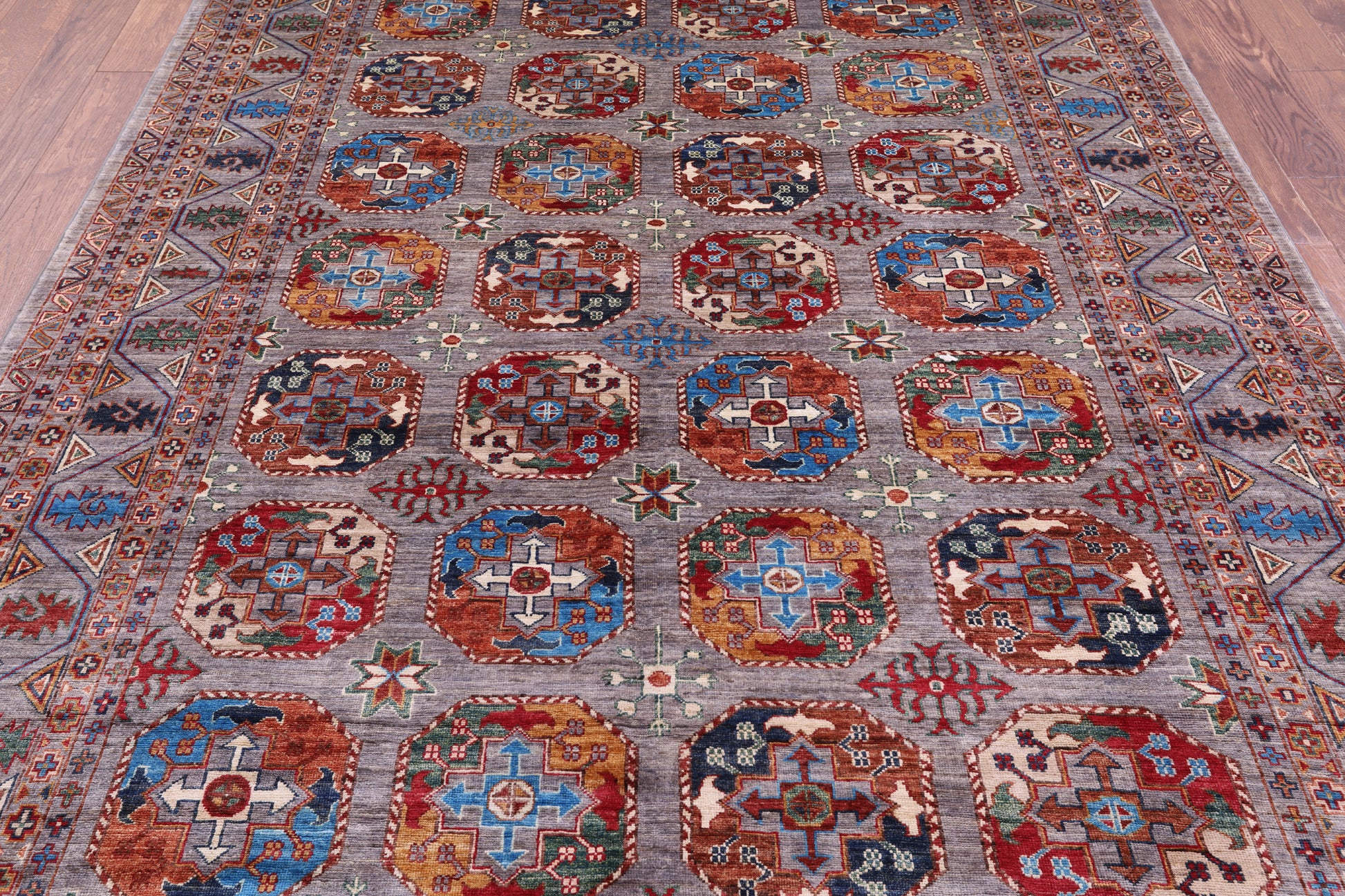 Grey Turkmen Ersari Hand Knotted Wool Rug - 6' 10" X 9' 10" - Golden Nile