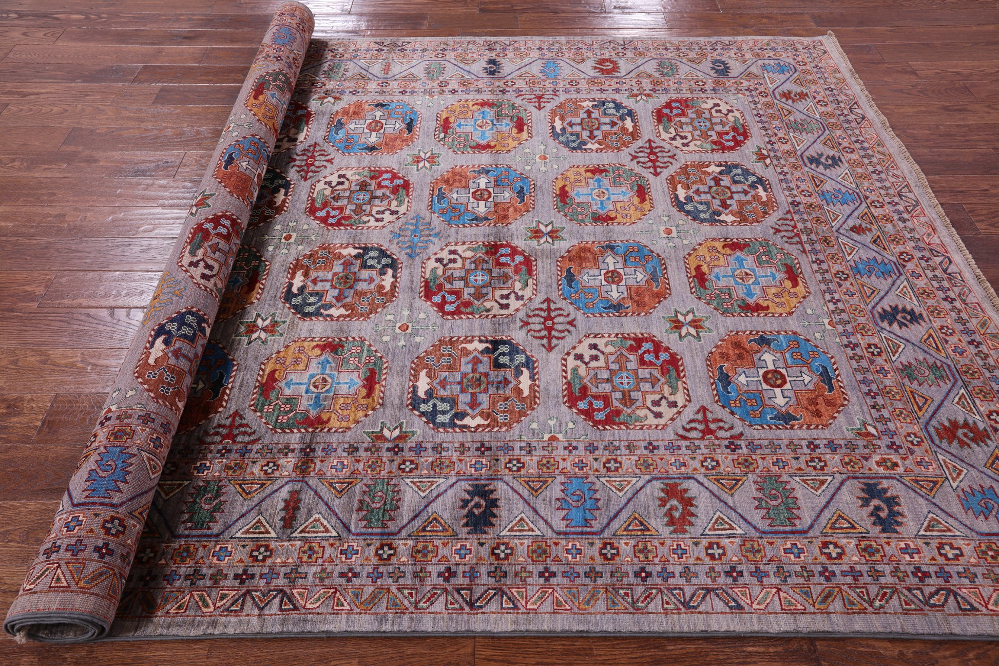 Grey Turkmen Ersari Hand Knotted Wool Rug - 6' 10" X 9' 10" - Golden Nile