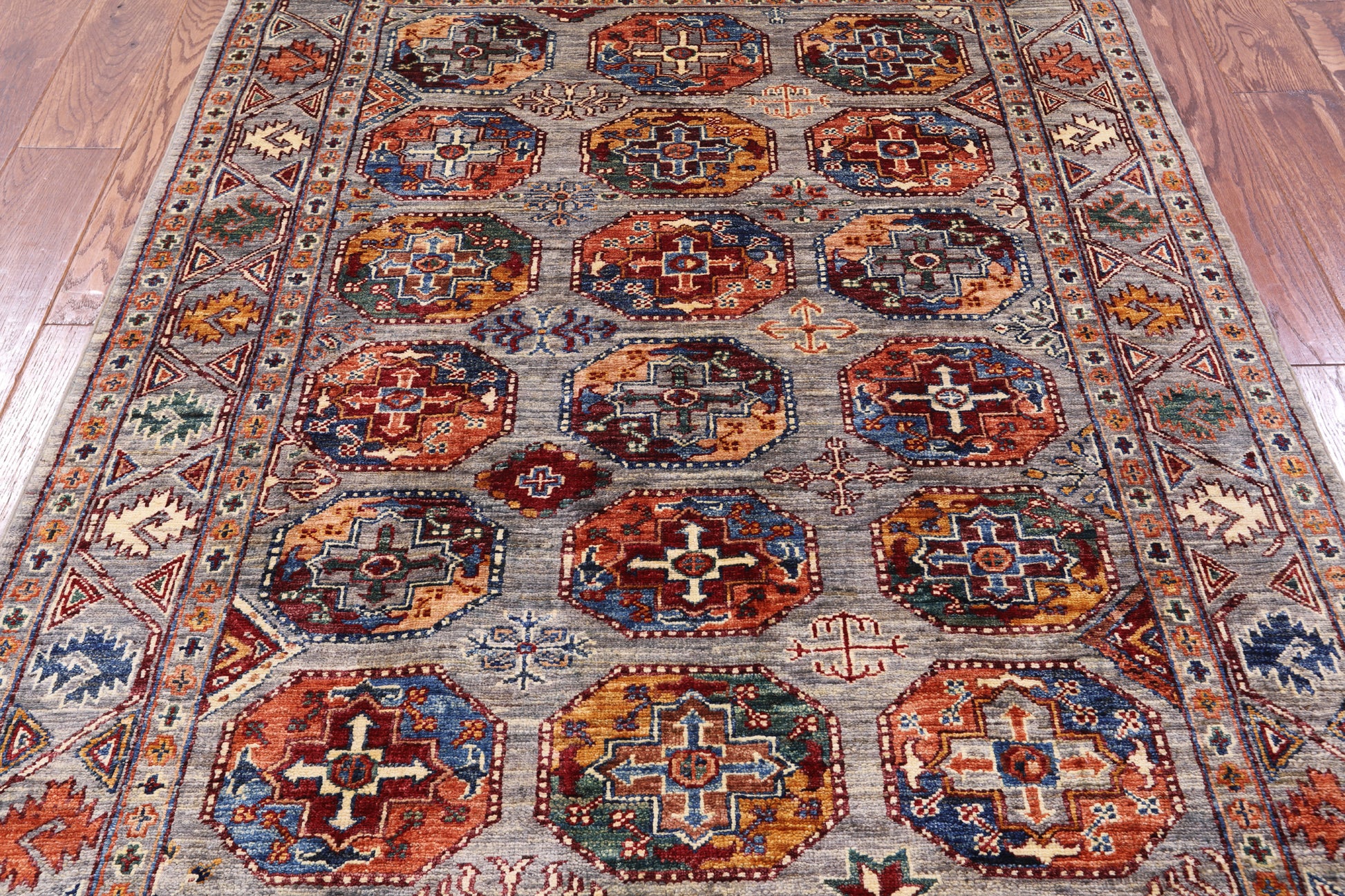 Turkmen Ersari Hand Knotted Wool Rug - 4' 2" X 5' 8" - Golden Nile