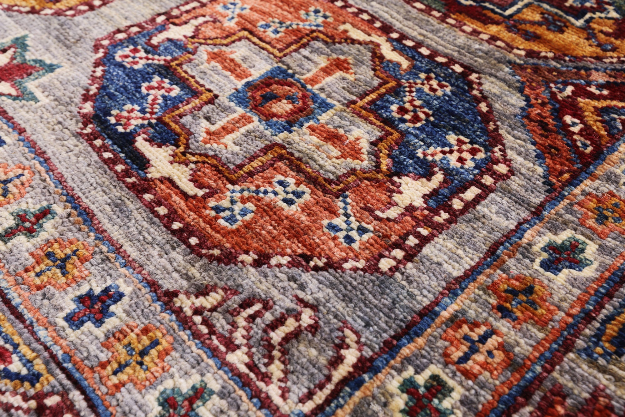 Turkmen Ersari Hand Knotted Wool Rug - 4' 2" X 5' 8" - Golden Nile