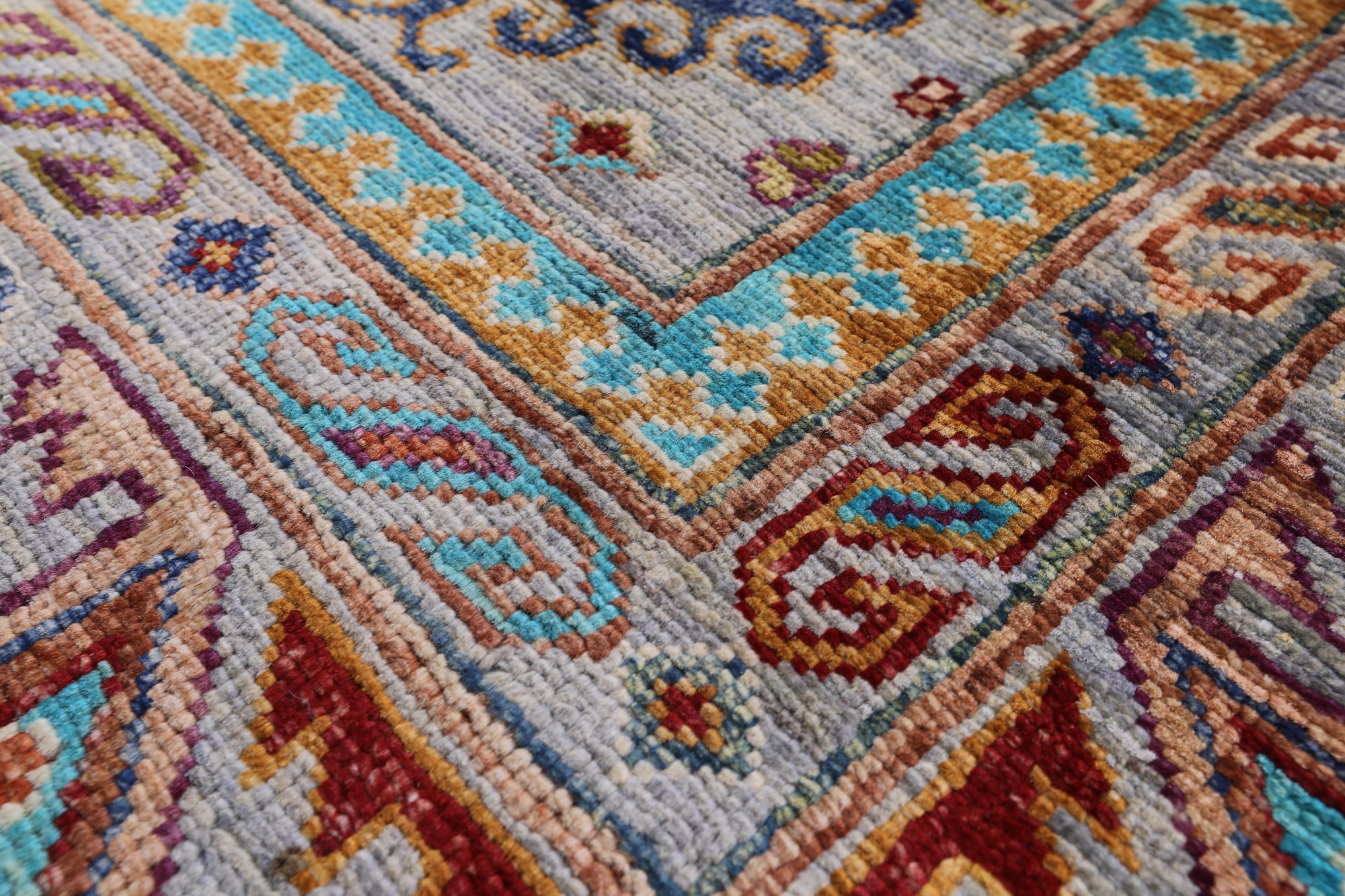 Turkmen Ersari Hand Knotted Wool Rug - 5' 8" X 7' 11" - Golden Nile