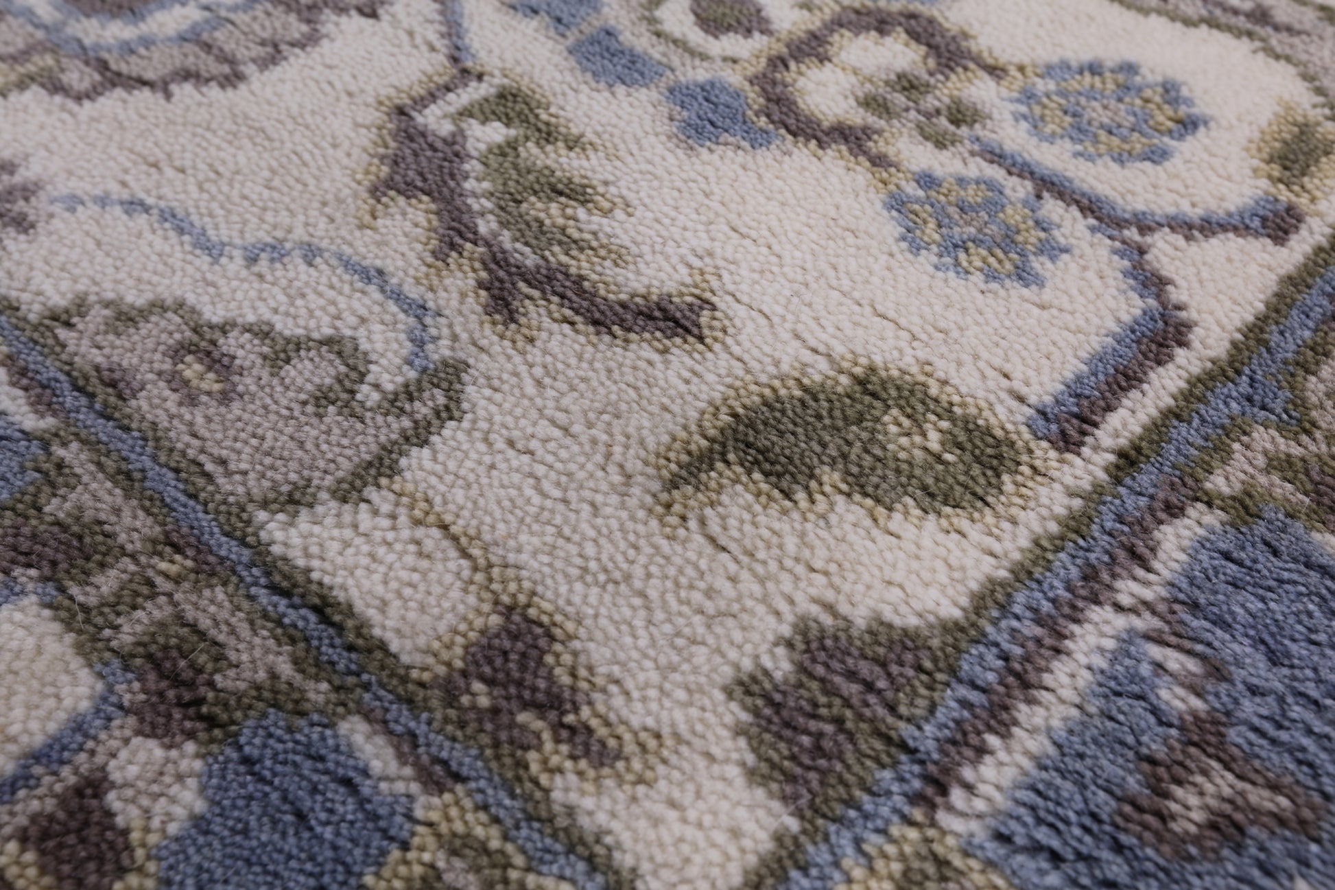 Ivory Turkish Oushak Handmade Wool Runner Rug - 2' 7" X 9' 10" - Golden Nile