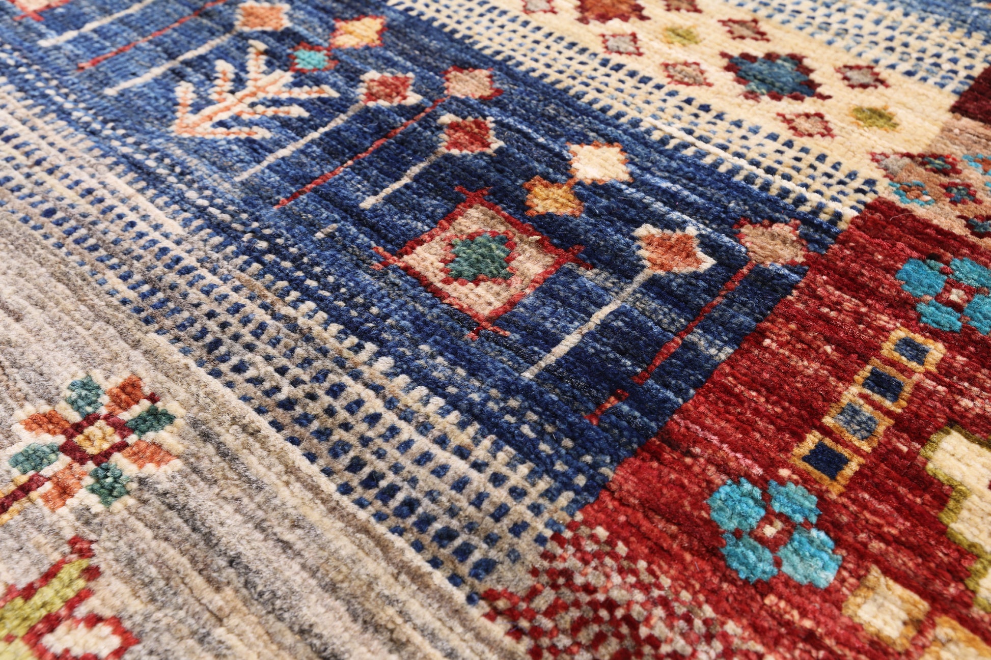 Tribal Persian Gabbeh Hand Knotted Wool Rug - 5' 0" X 6' 9" - Golden Nile