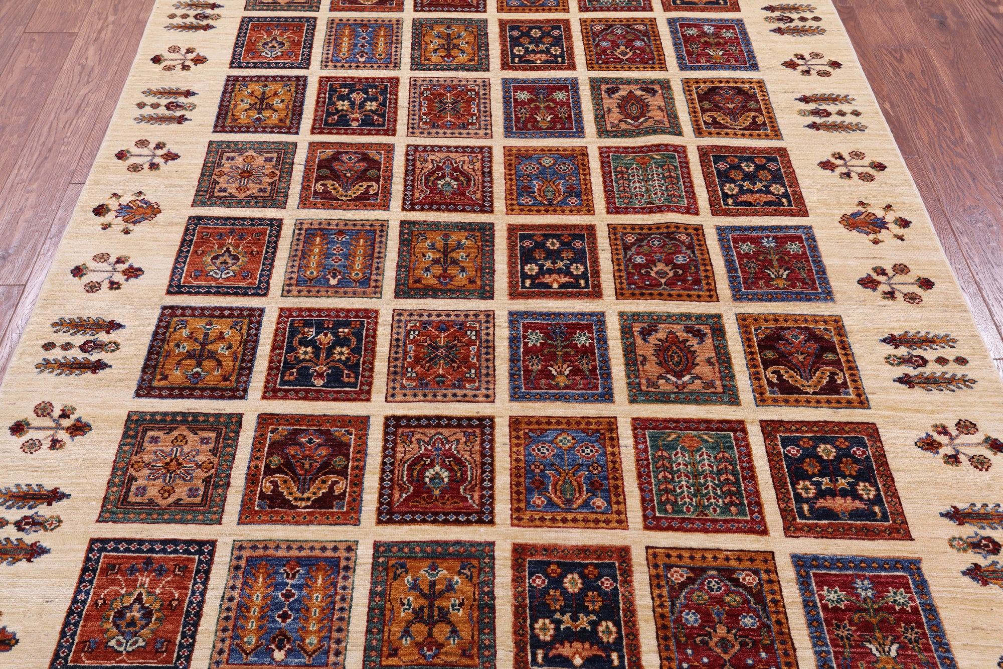 Ivory Garden Design Persian Handmade Wool Rug - 5' 7" X 7' 10" - Golden Nile
