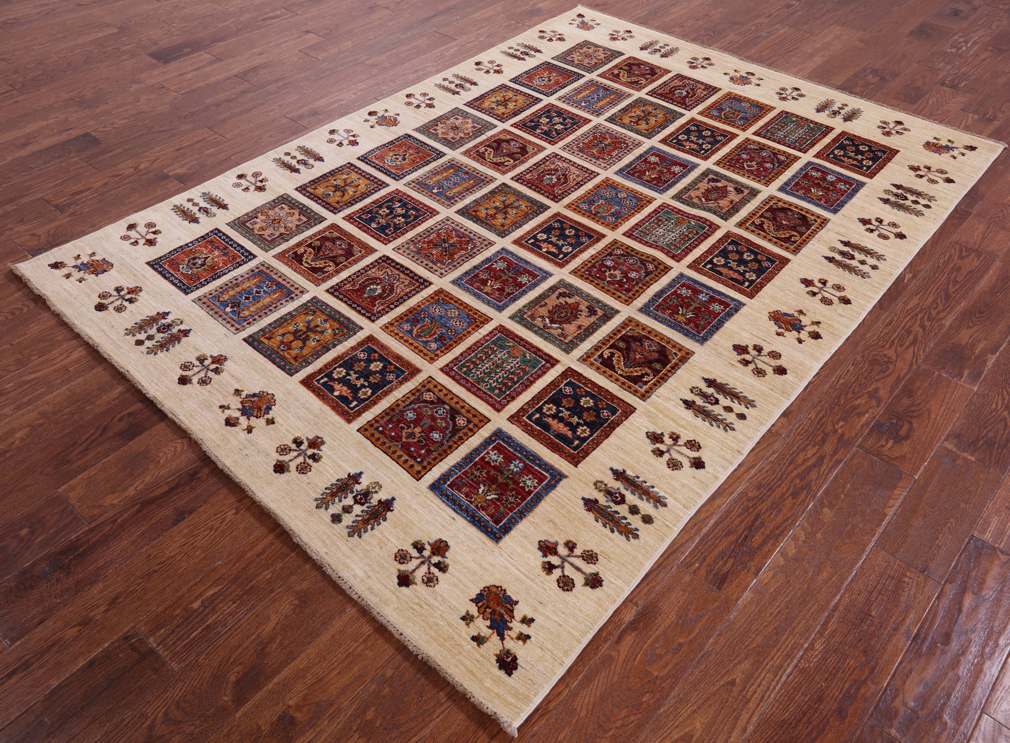 Ivory Garden Design Persian Handmade Wool Rug - 5' 7" X 7' 10" - Golden Nile