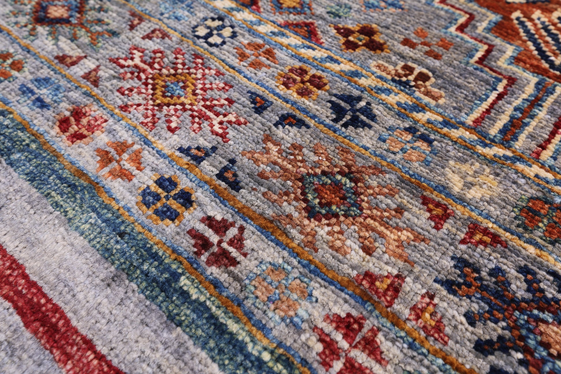 Khorjin Persian Gabbeh Hand Knotted Wool Rug - 5' 8" X 7' 11" - Golden Nile