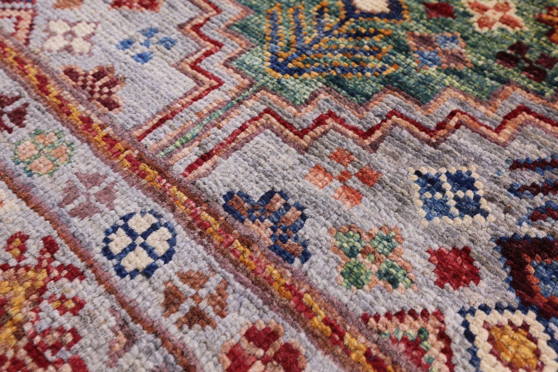 Khorjin Persian Gabbeh Hand Knotted Wool Rug - 5' 8" X 8' 9" - Golden Nile
