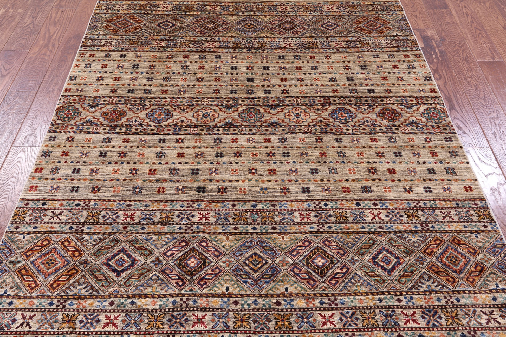 Khorjin Persian Gabbeh Hand Knotted Wool Rug - 5' 6" X 7' 9" - Golden Nile
