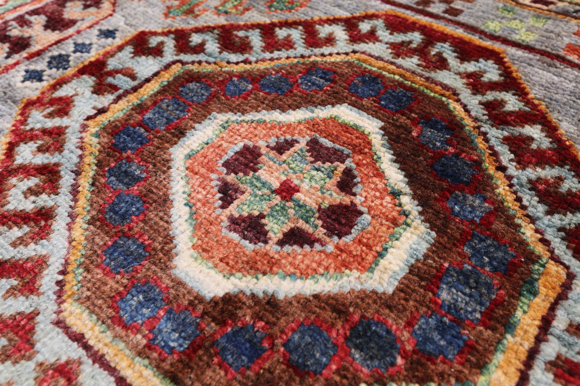 Khorjin Persian Gabbeh Handmade Wool Rug - 3' 4" X 4' 10" - Golden Nile