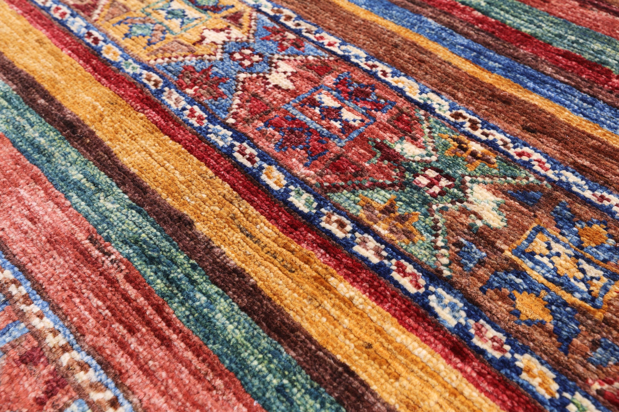 Khorjin Persian Gabbeh Hand Knotted Wool Rug - 2' 6" X 4' 1" - Golden Nile