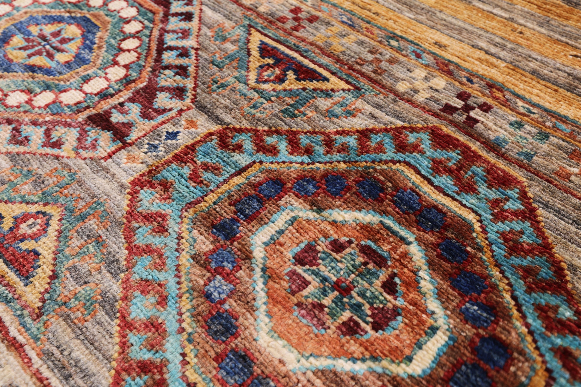 Khorjin Persian Gabbeh Hand Knotted Wool Rug - 3' 3" X 5' 1" - Golden Nile