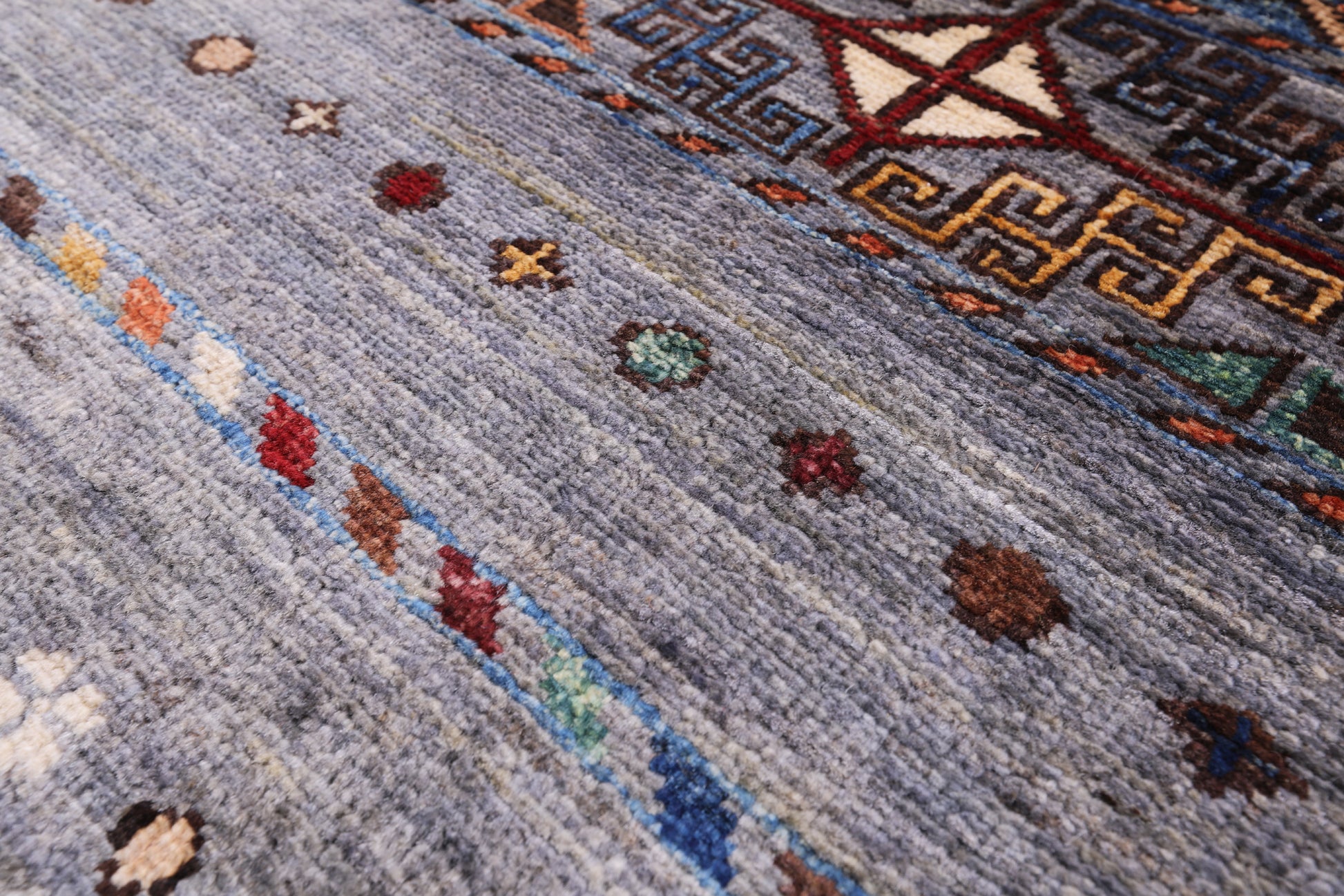 Grey Khorjin Persian Gabbeh Hand Knotted Wool Rug - 2' 8" X 4' 1" - Golden Nile