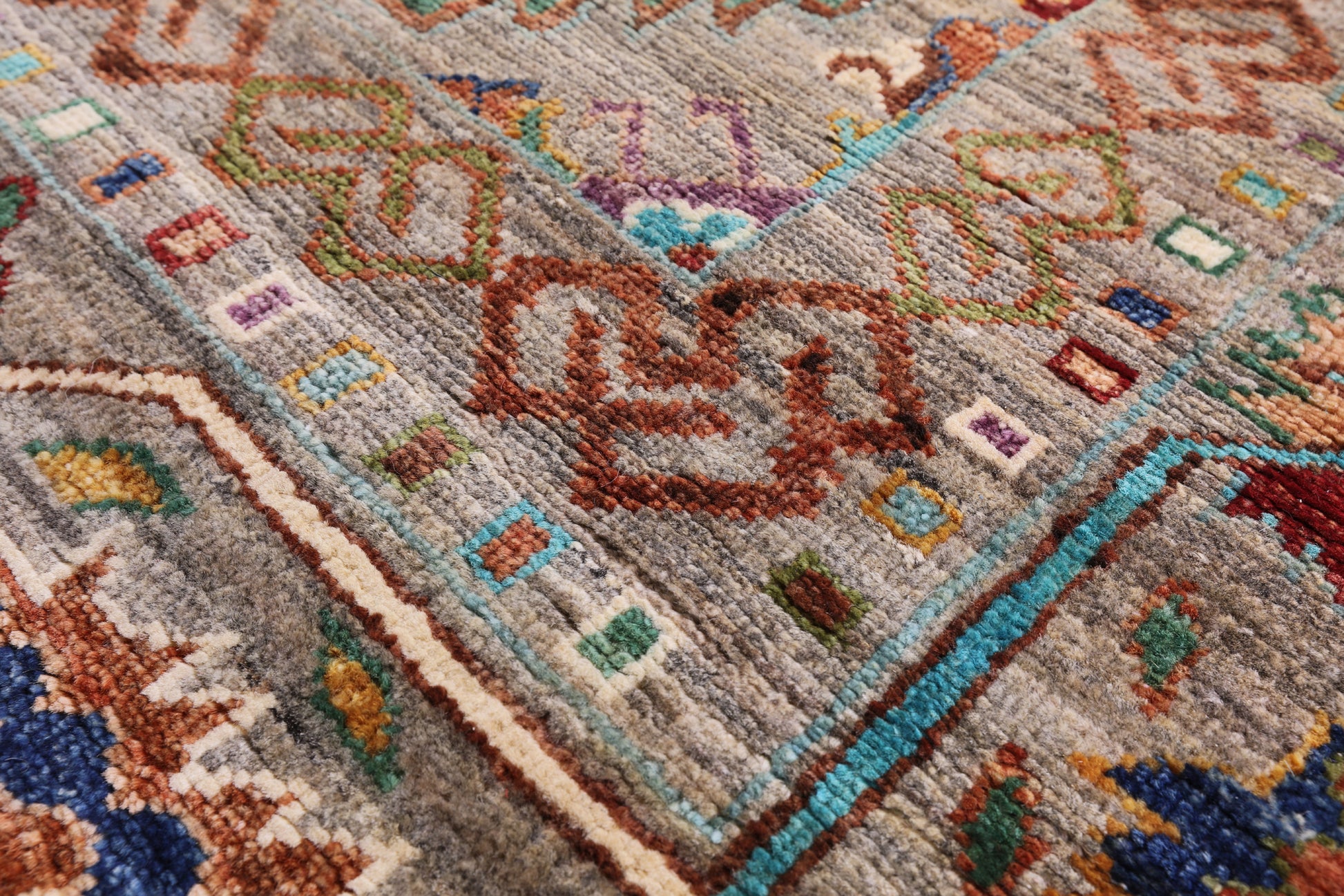 Turkmen Ersari Handmade Wool Rug - 5' 11" X 8' 0" - Golden Nile