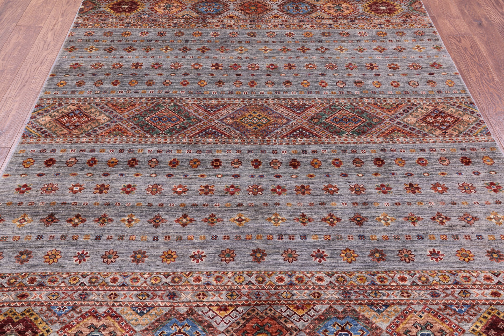 Khorjin Persian Gabbeh Hand Knotted Wool Rug - 5' 9" X 7' 10" - Golden Nile