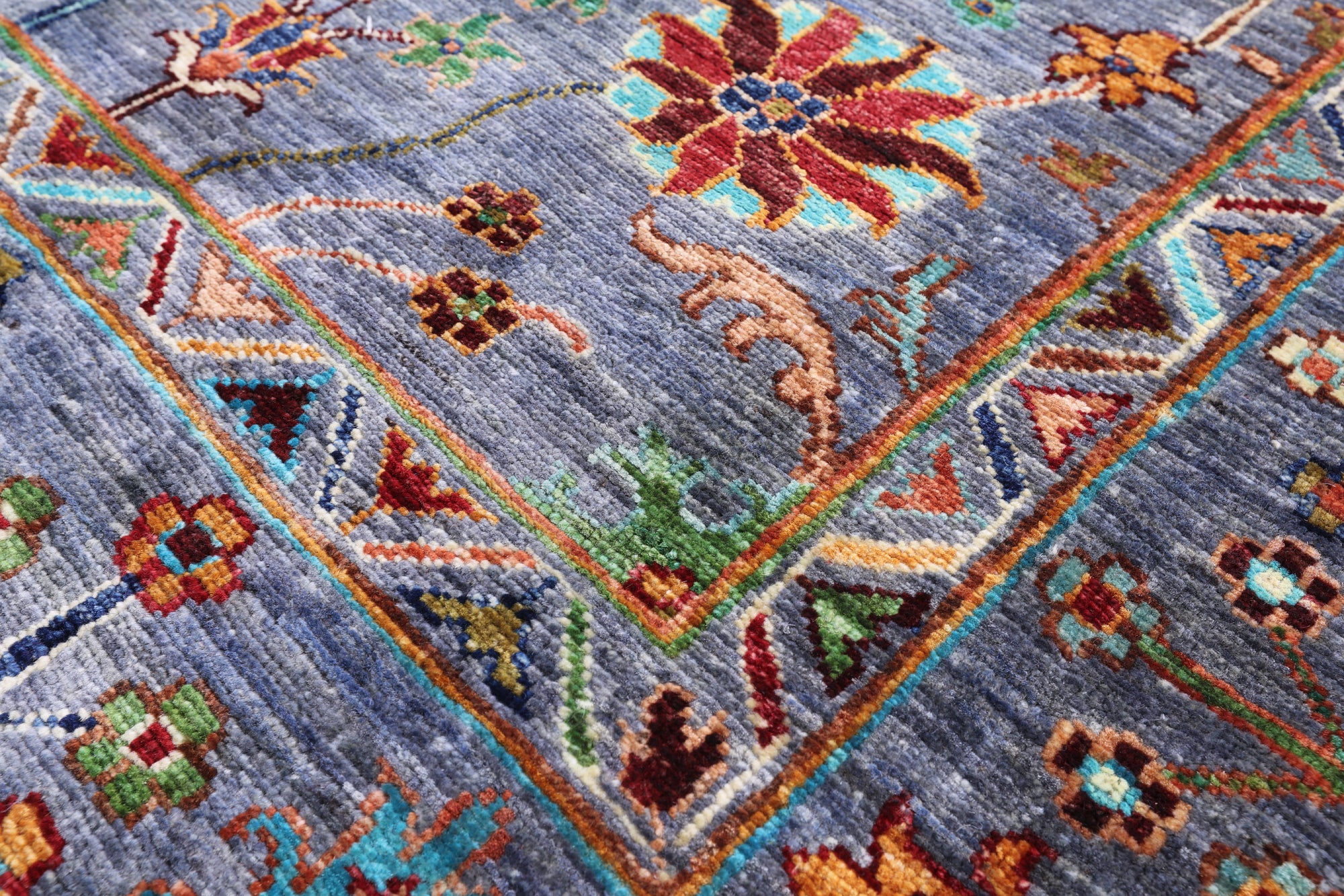 Peshawar Hand Knotted Wool Rug - 5' 9" X 8' 0" - Golden Nile