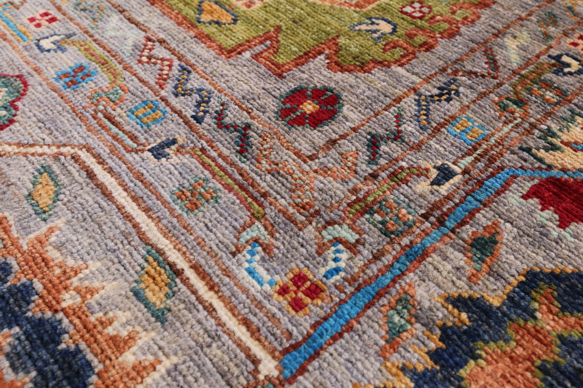 Turkmen Ersari Handmade Wool Rug - 5' 8" X 8' 2" - Golden Nile