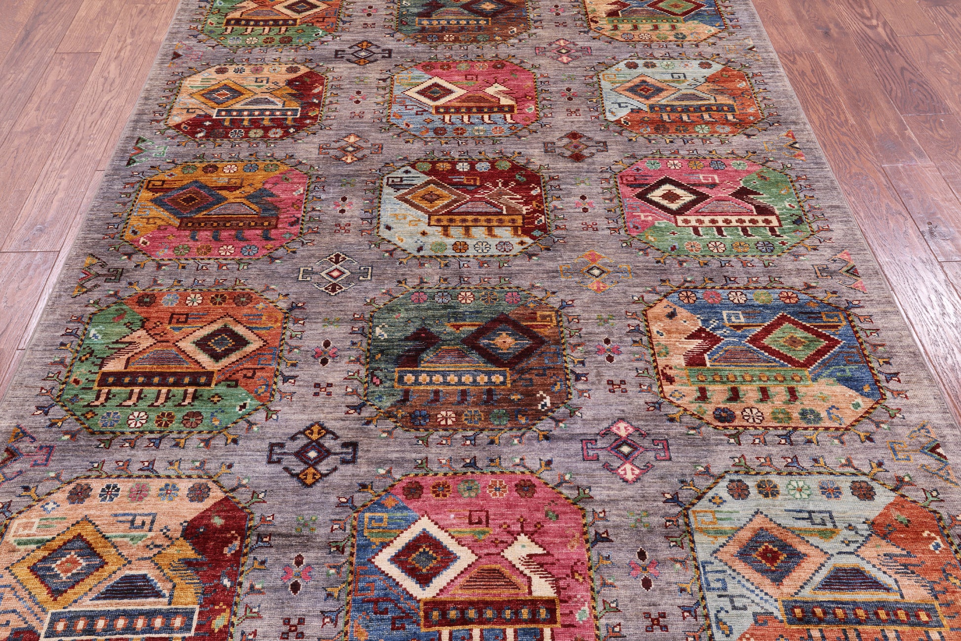 Turkmen Ersari Hand Knotted Wool Rug - 5' 9" X 7' 10" - Golden Nile