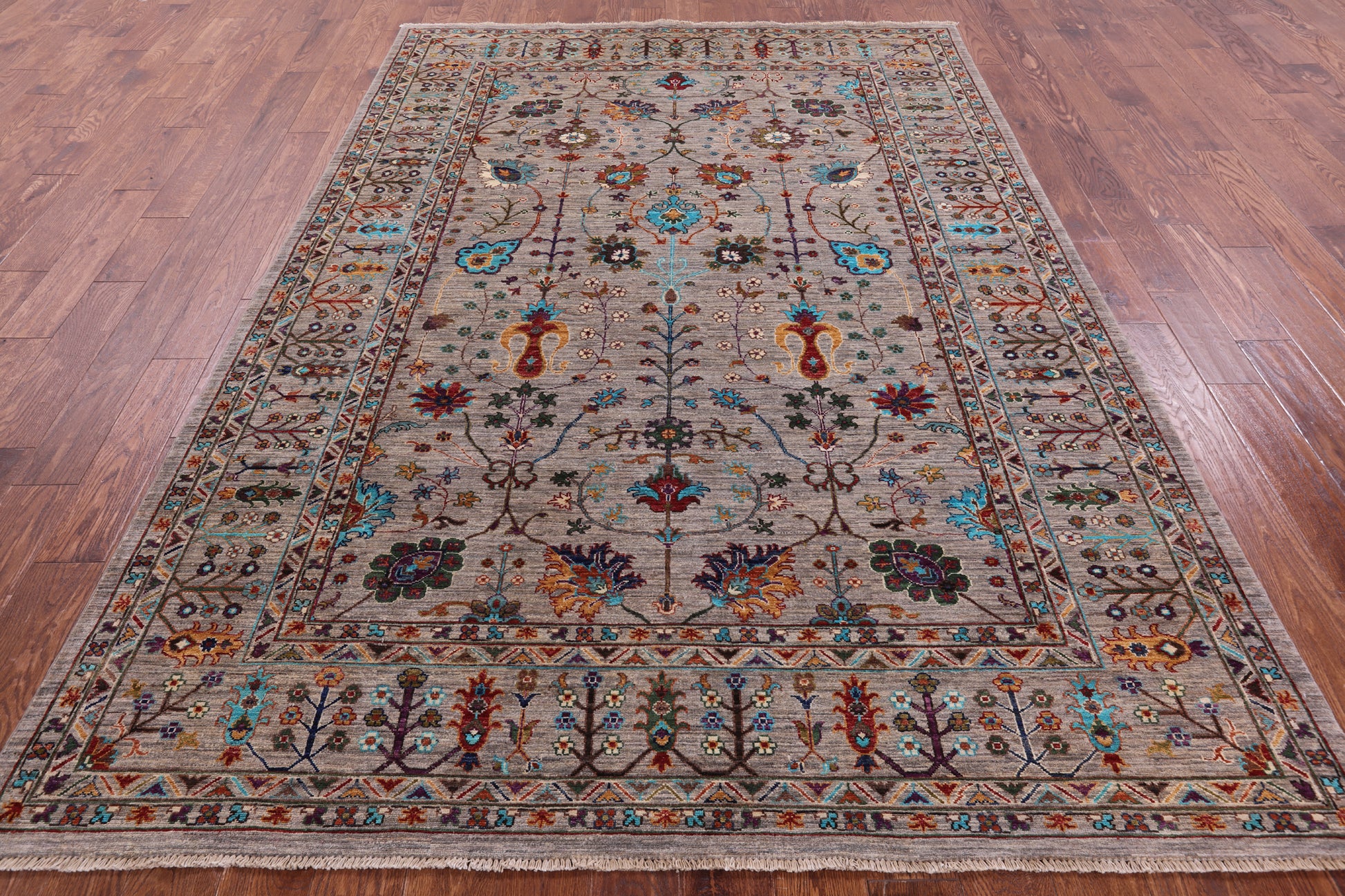 Peshawar Hand Knotted Wool Rug - 6' 7" X 9' 6" - Golden Nile