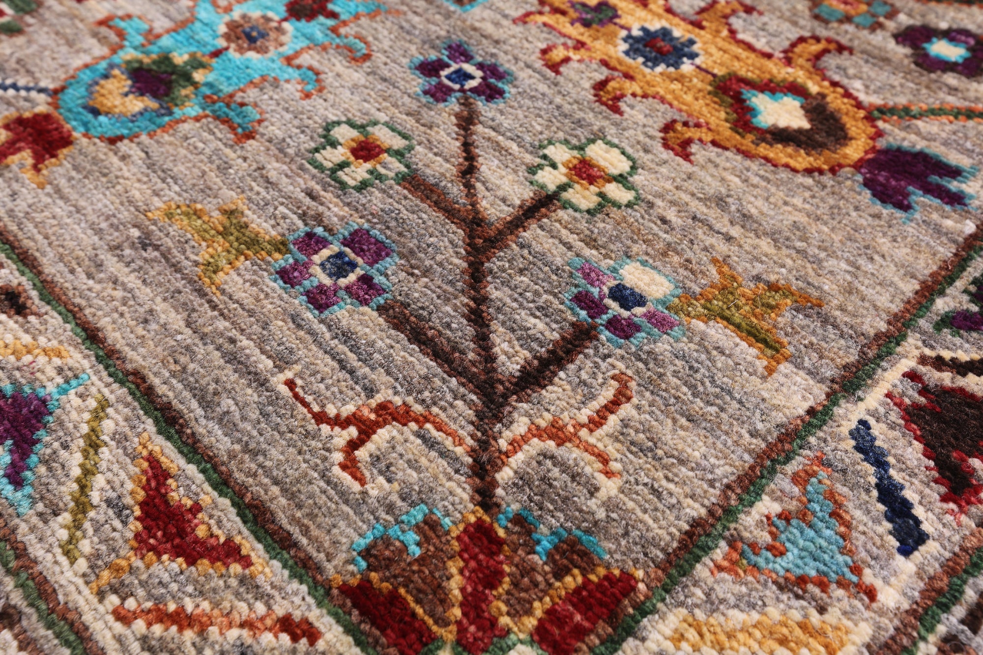 Peshawar Hand Knotted Wool Rug - 6' 7" X 9' 6" - Golden Nile
