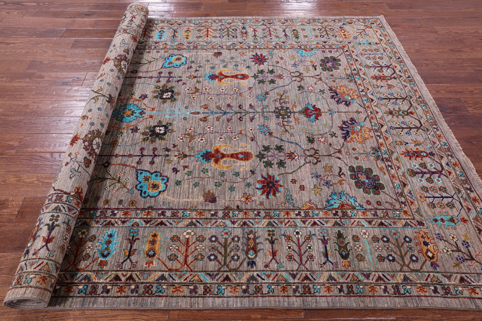 Peshawar Hand Knotted Wool Rug - 6' 7" X 9' 6" - Golden Nile