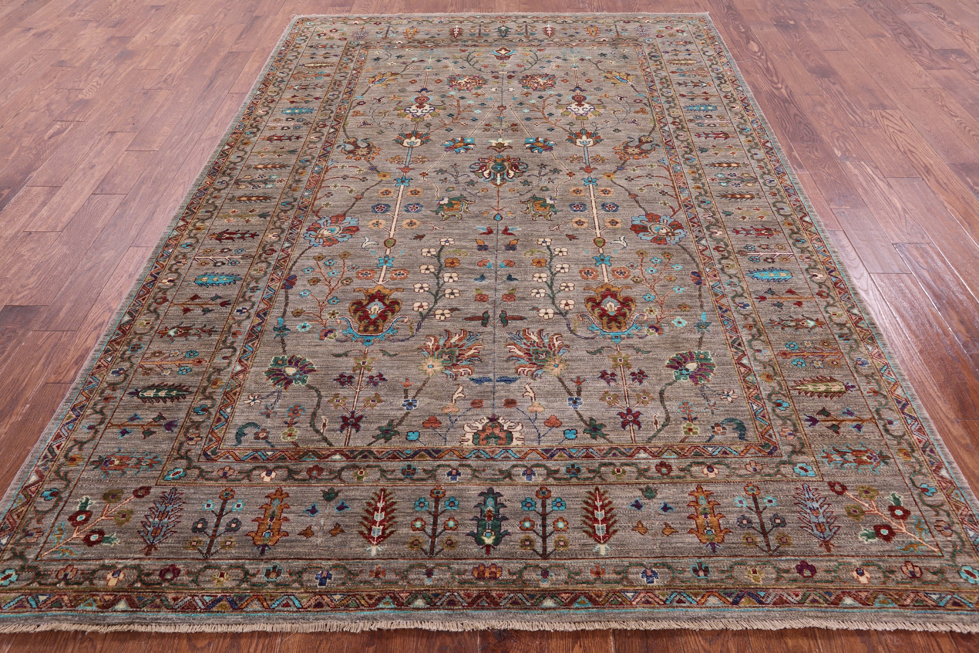 Peshawar Hand Knotted Wool Rug - 7' 0" X 10' 0" - Golden Nile