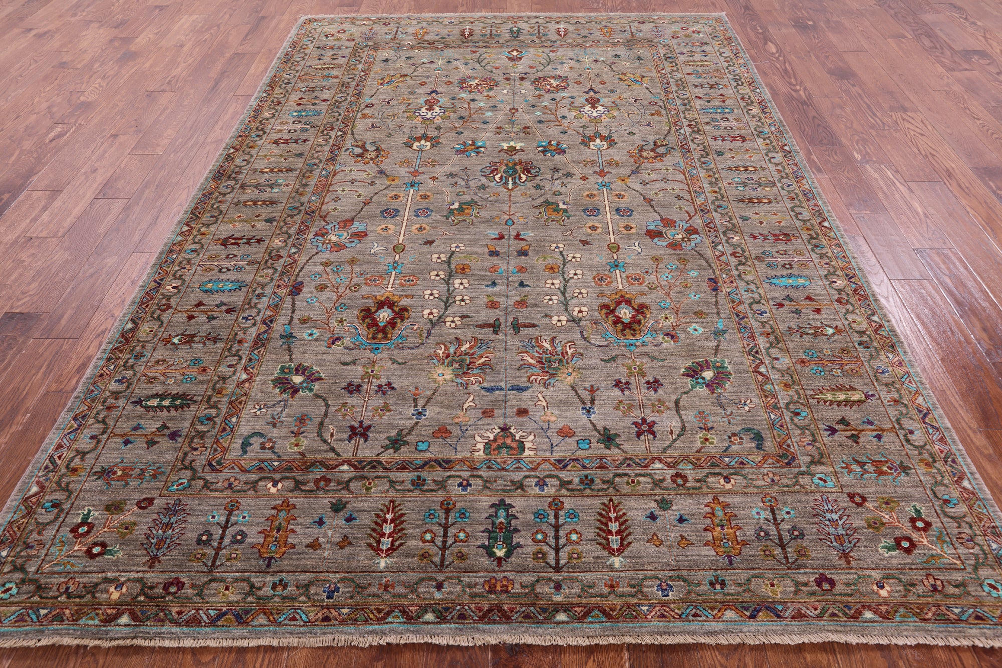 Peshawar Hand Knotted Wool Rug - 7' 0" X 10' 0" - Golden Nile