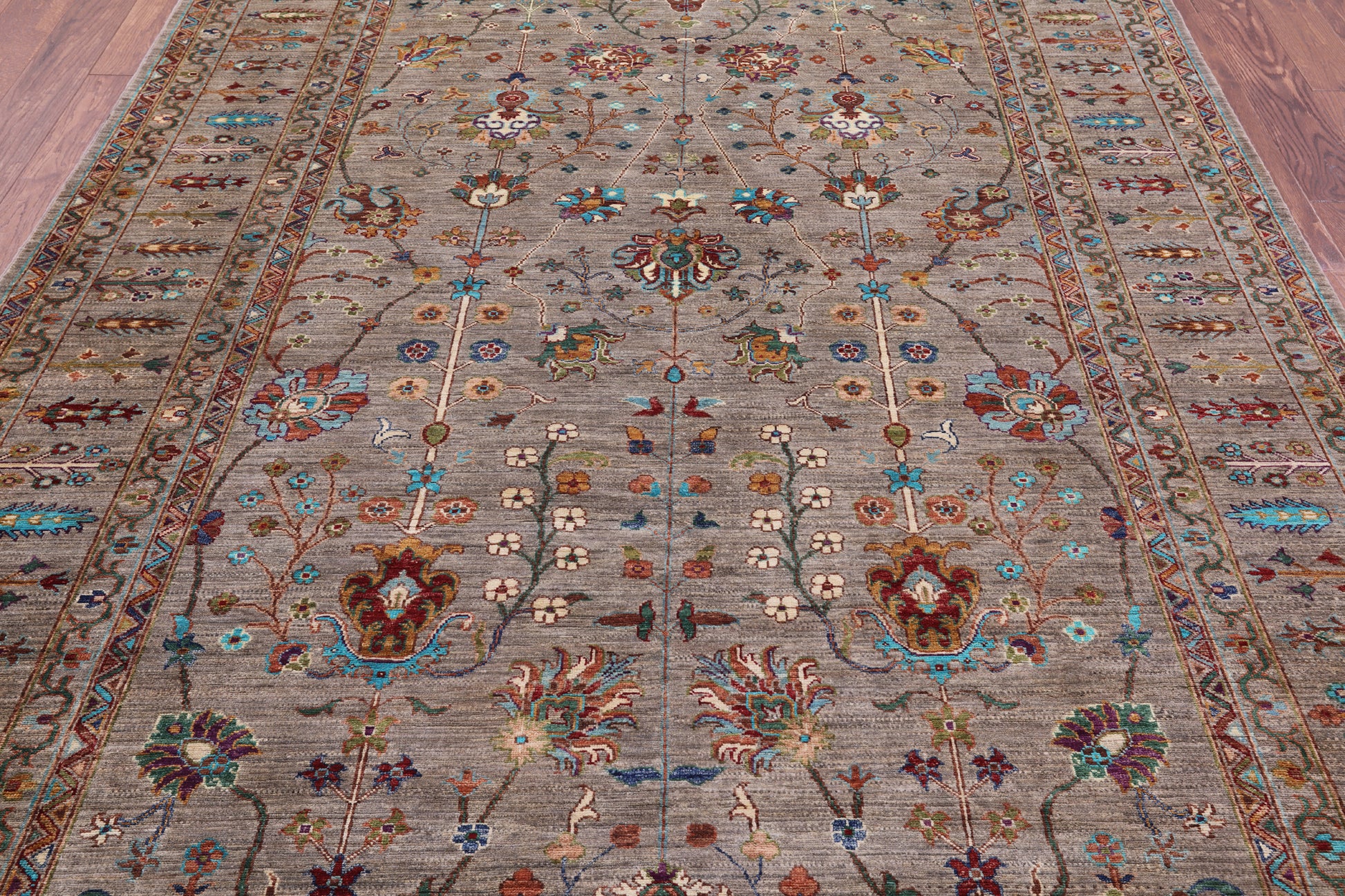 Peshawar Hand Knotted Wool Rug - 7' 0" X 10' 0" - Golden Nile