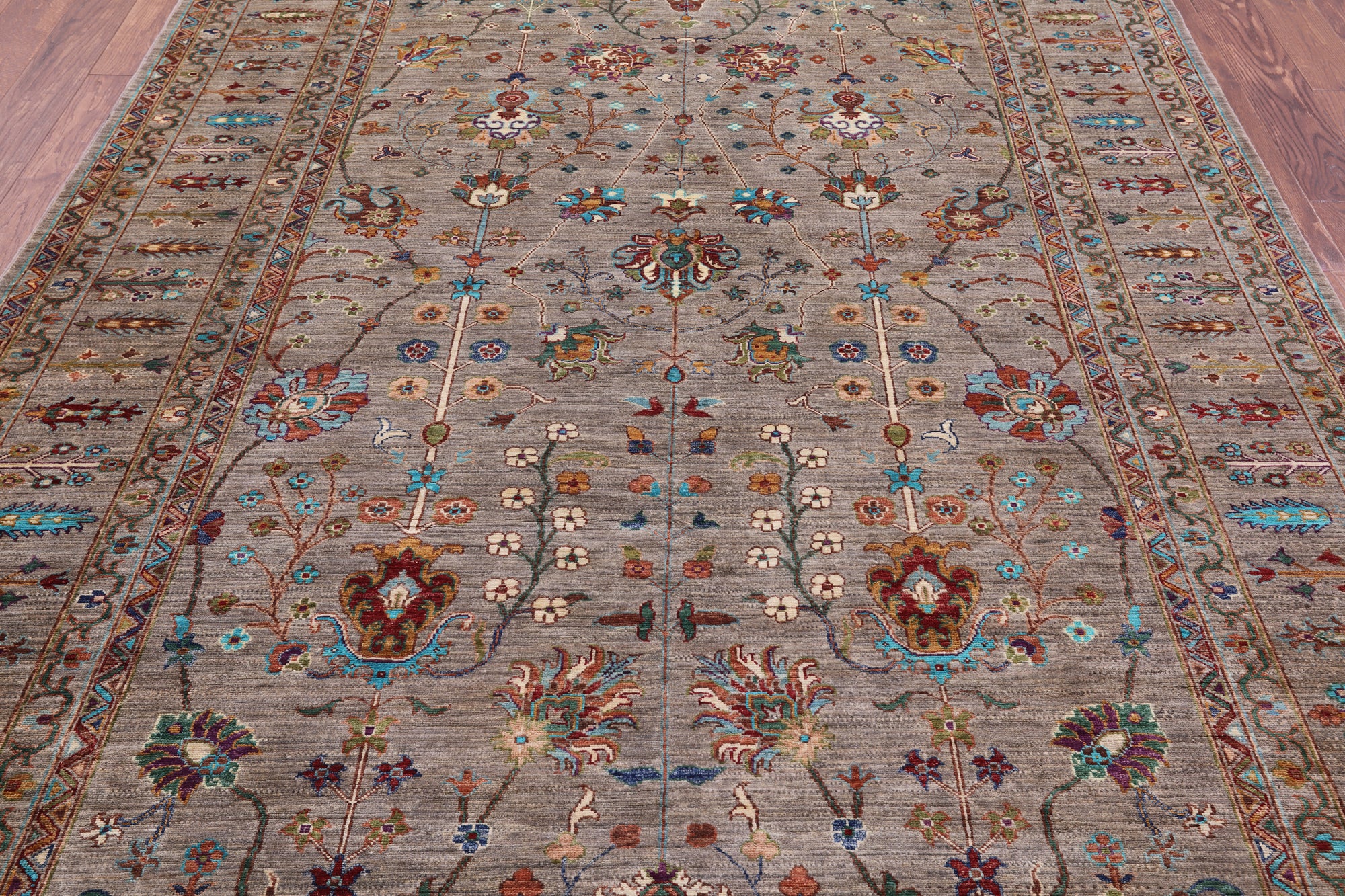 Peshawar Hand Knotted Wool Rug - 7' 0" X 10' 0" - Golden Nile