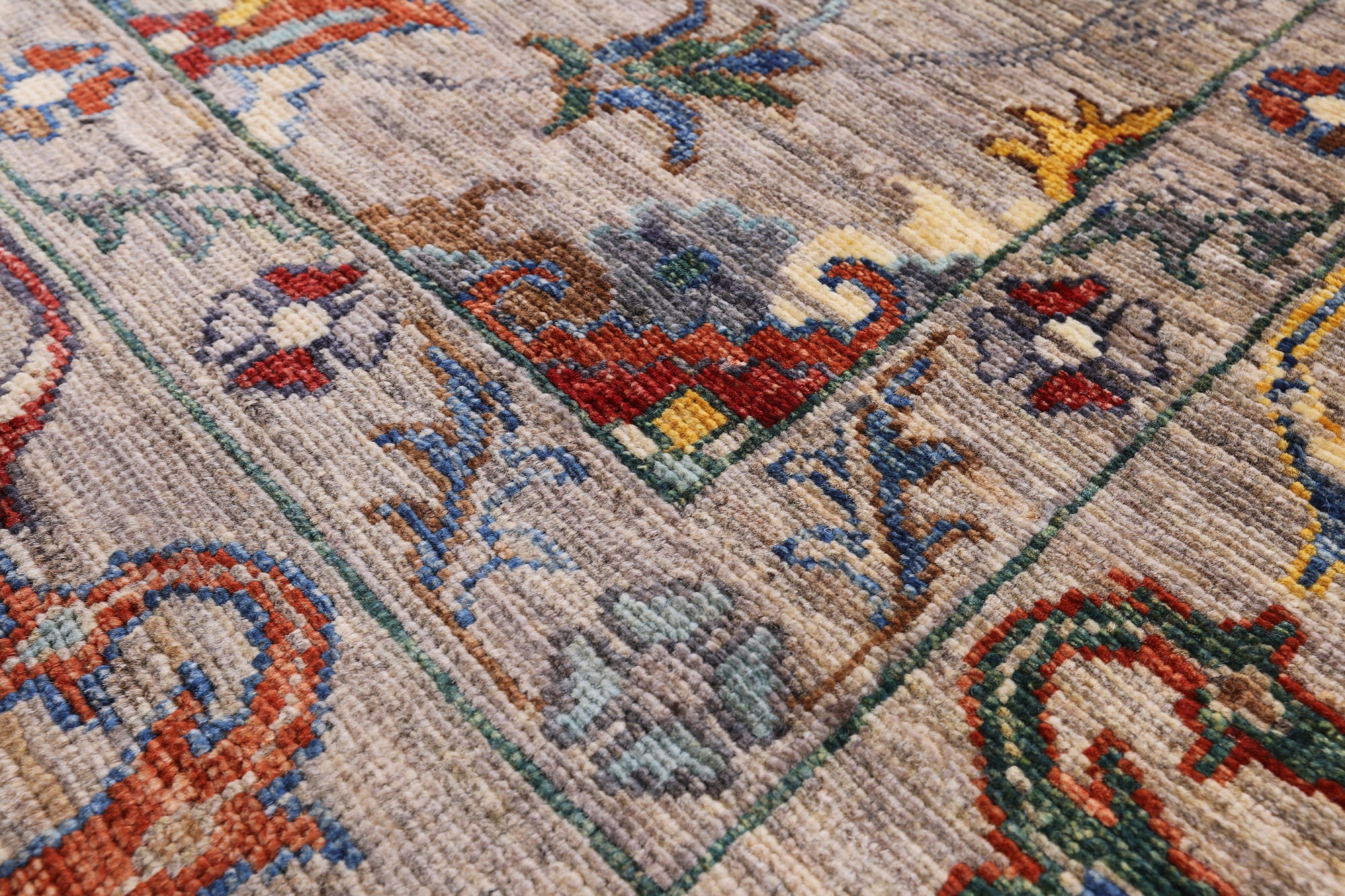 Peshawar Hand Knotted Wool Rug - 6' 7" X 10' 0" - Golden Nile