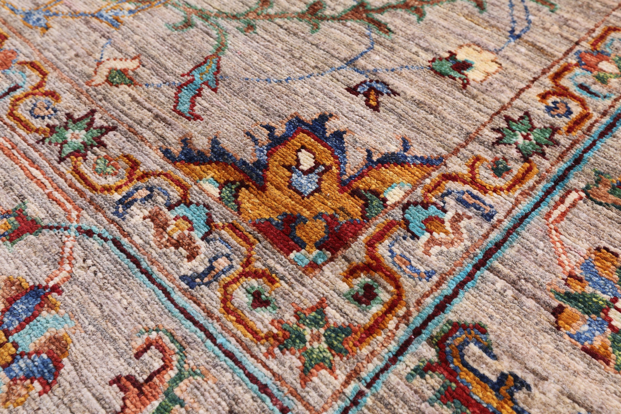 Persian Tabriz Handmade Wool Rug - 5' 9" X 7' 10" - Golden Nile