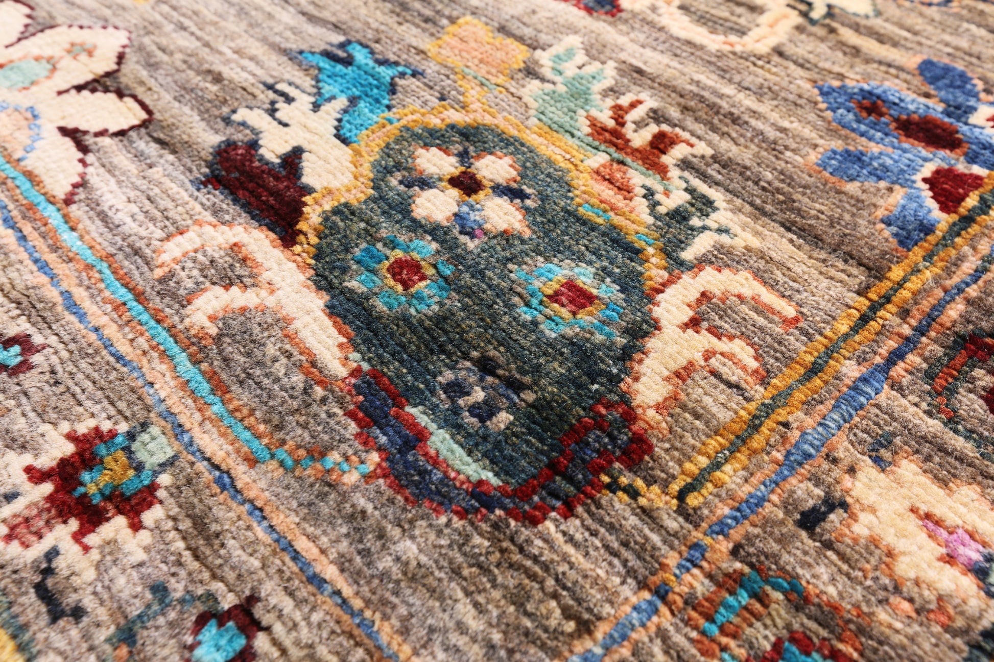Persian Tabriz Handmade Wool Rug - 6' 9" X 9' 10" - Golden Nile