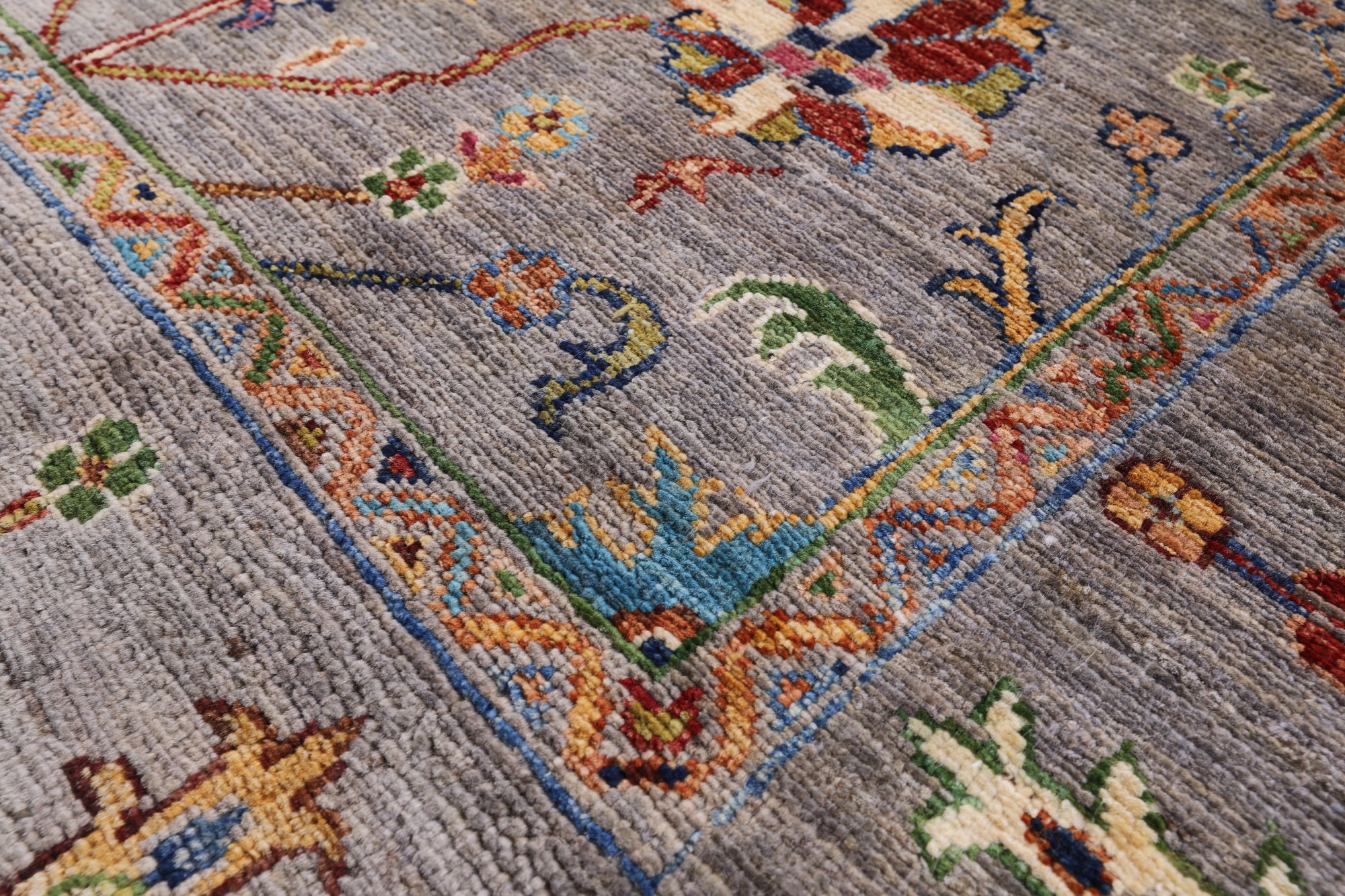 Persian Tabriz Hand Knotted Wool Rug - 5' 8" X 7' 11" - Golden Nile