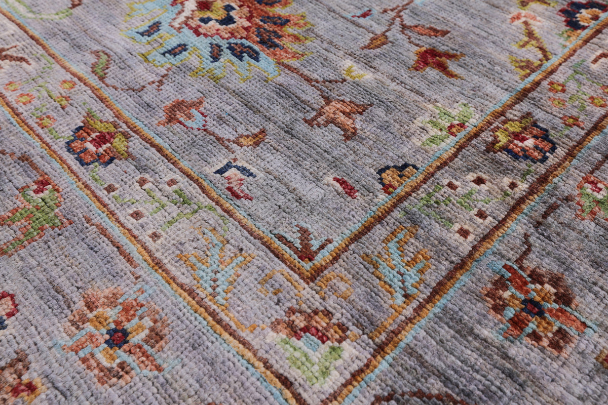 Peshawar Hand Knotted Wool Rug - 5' 7" X 7' 9" - Golden Nile