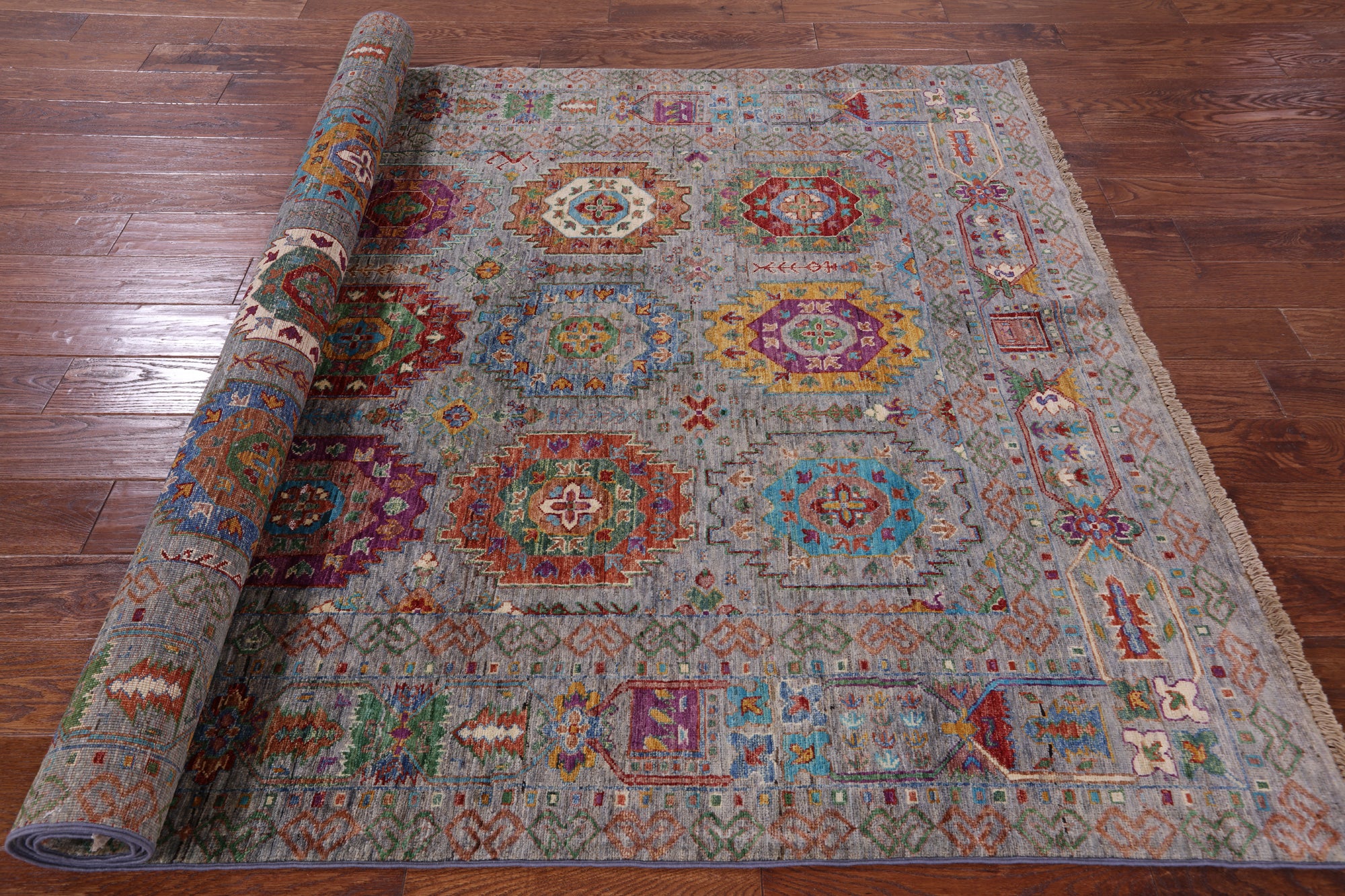 Turkmen Ersari Hand Knotted Wool Rug - 5' 7" X 8' 6" - Golden Nile