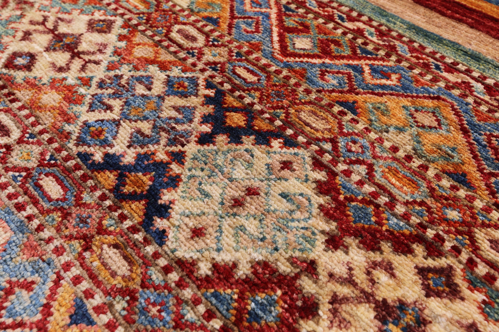 Khorjin Persian Gabbeh Hand Knotted Wool Rug - 4' 10" X 6' 8" - Golden Nile
