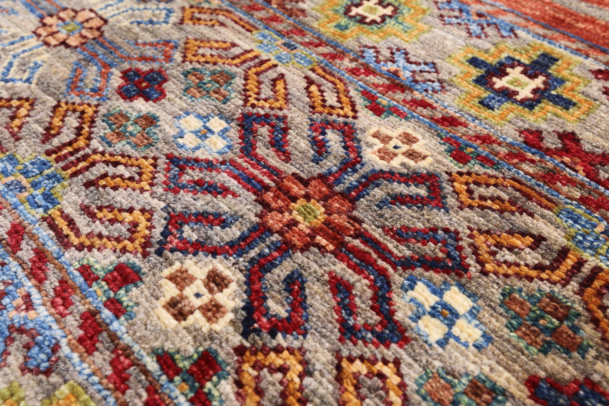 Khorjin Persian Gabbeh Hand Knotted Wool Rug - 3' 4" X 4' 9" - Golden Nile