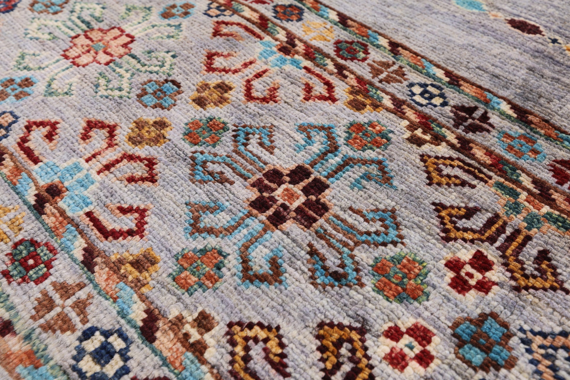 Grey Khorjin Persian Gabbeh Hand Knotted Wool Rug - 3' 5" X 5' 1" - Golden Nile