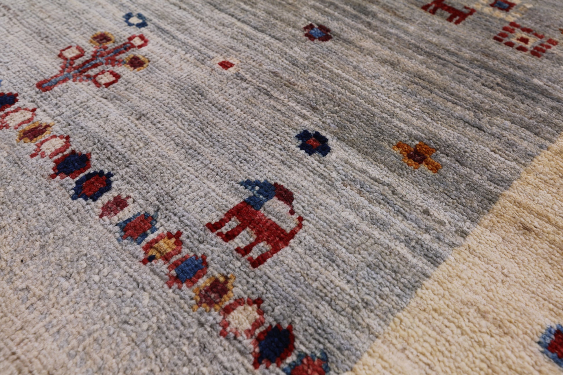 Tribal Persian Gabbeh Hand Knotted Wool Rug - 5' 6" X 7' 10" - Golden Nile