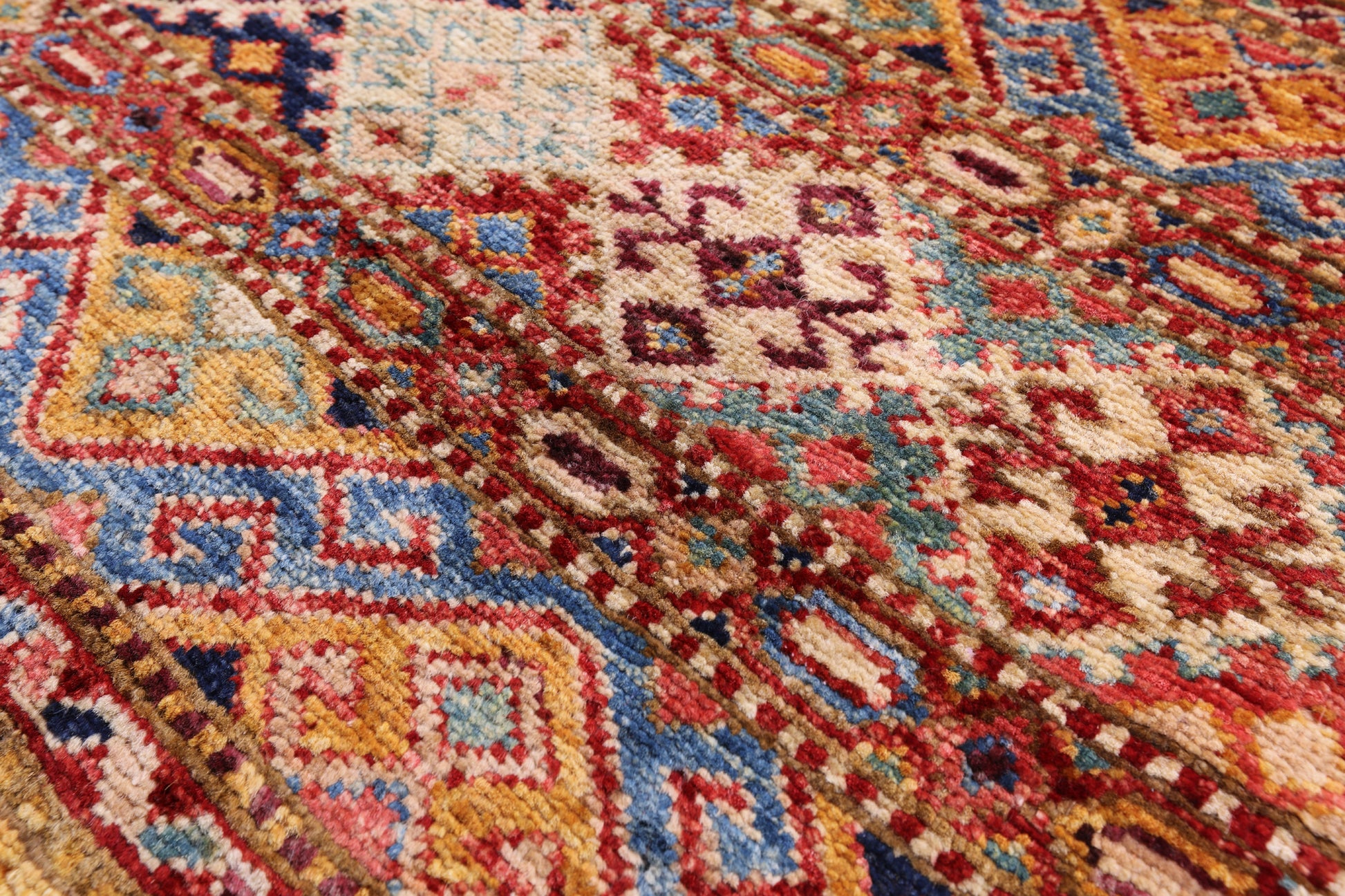 Khorjin Persian Gabbeh Hand Knotted Wool Rug - 5' 4" X 8' 3" - Golden Nile