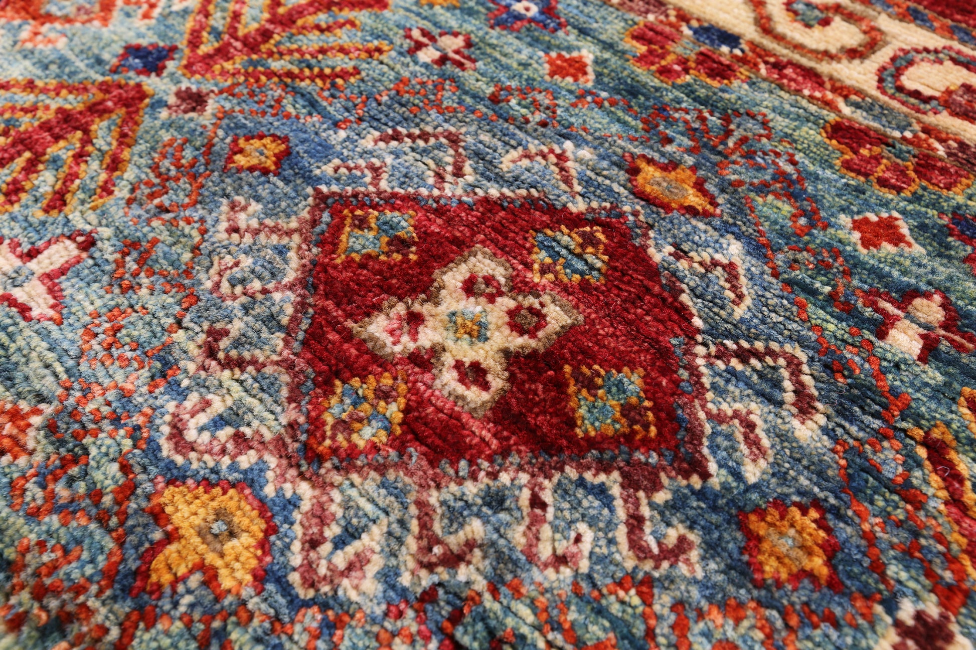 Khorjin Persian Gabbeh Handmade Wool Rug - 4' 0" X 6' 2" - Golden Nile
