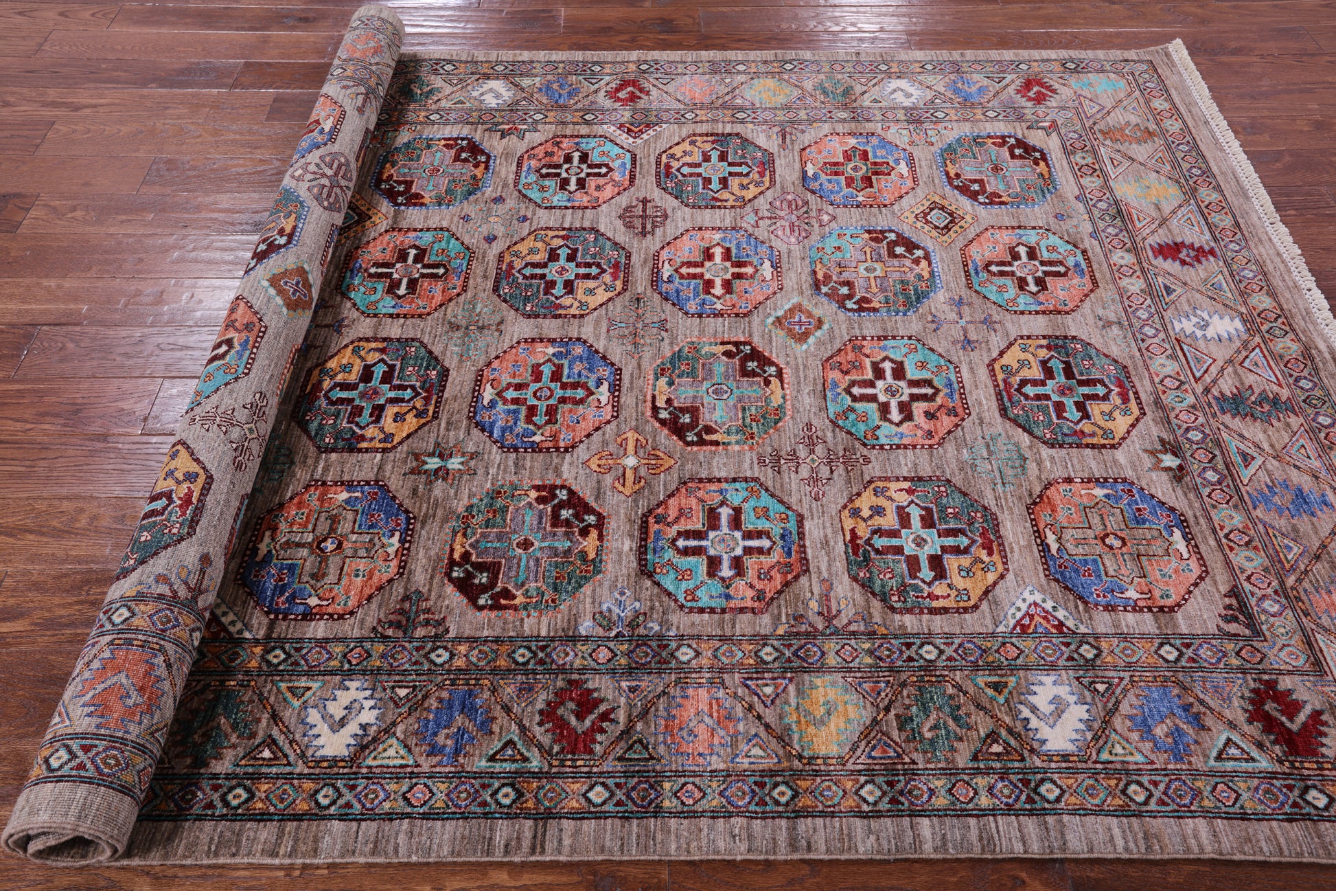 Turkmen Ersari Hand Knotted Wool Rug - 6' 1" X 8' 8" - Golden Nile