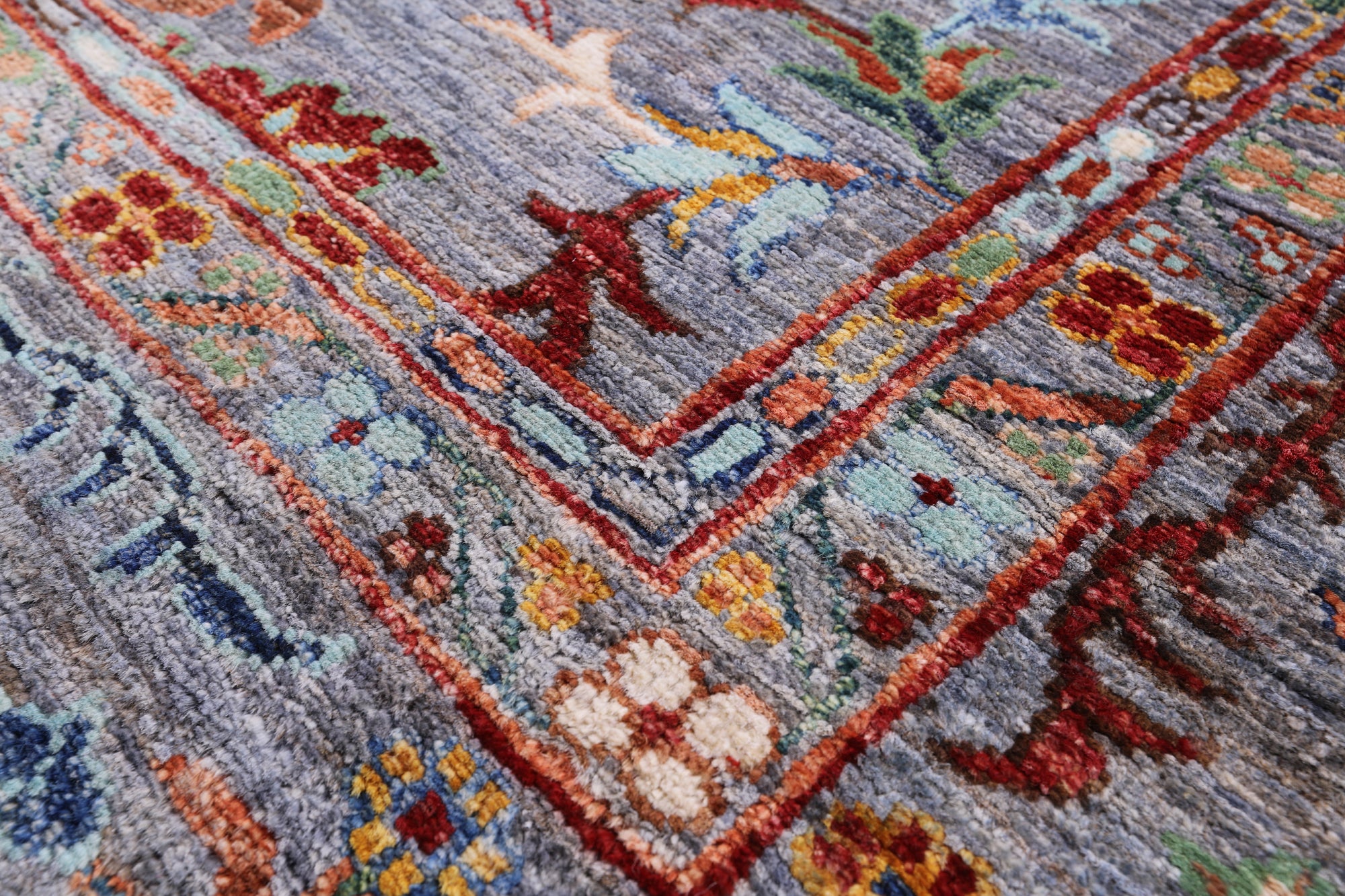 Peshawar Hand Knotted Wool Rug - 5' 9" X 8' 0" - Golden Nile
