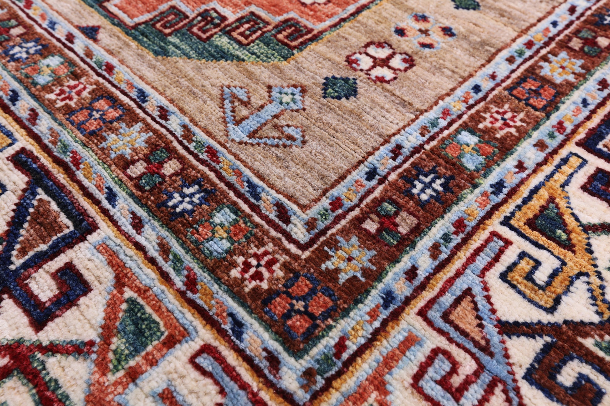 Turkmen Ersari Handmade Wool Rug - 5' 7" X 7' 9" - Golden Nile